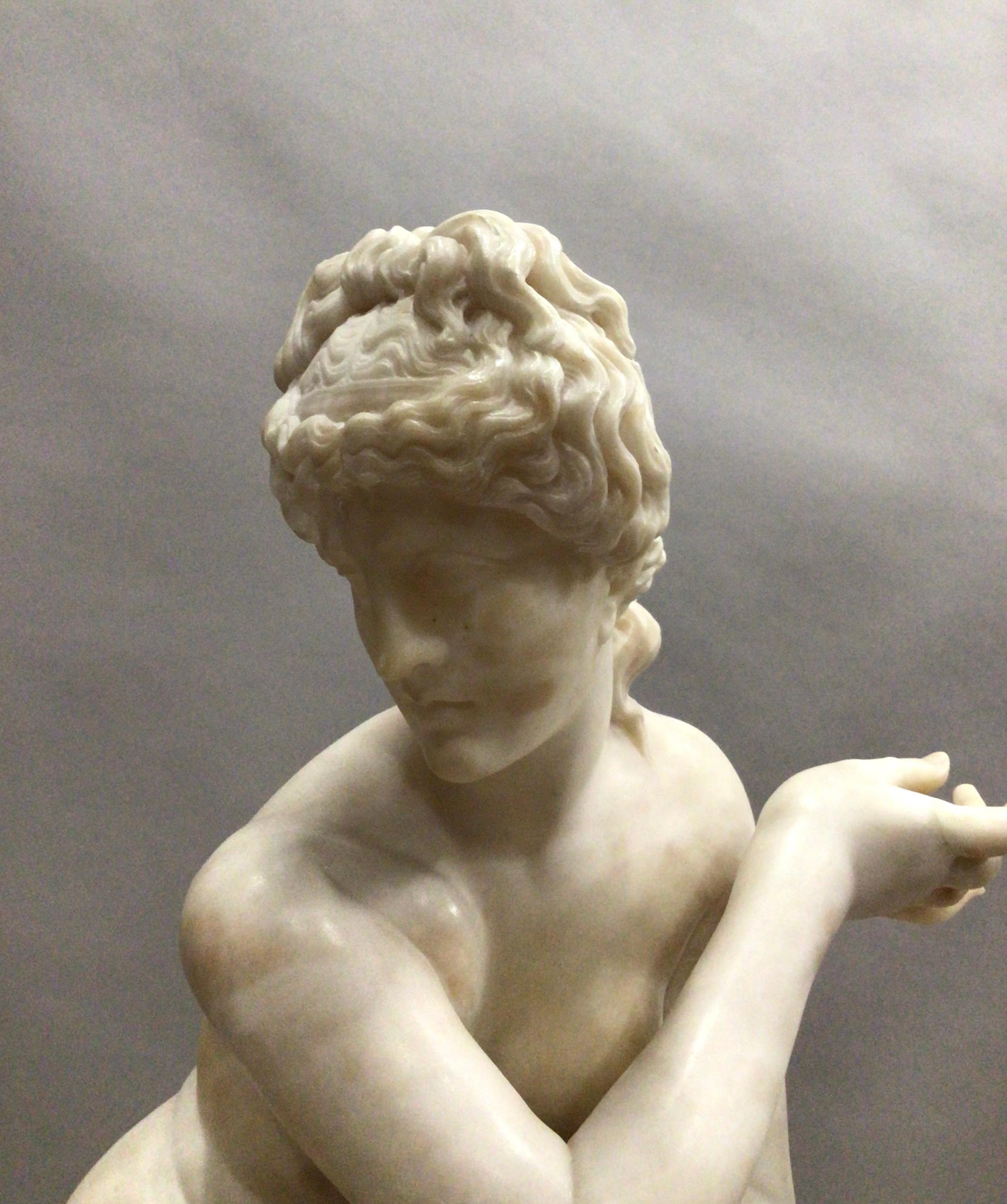 Early C19th Large marble figure of Crouching Venus For Sale 8