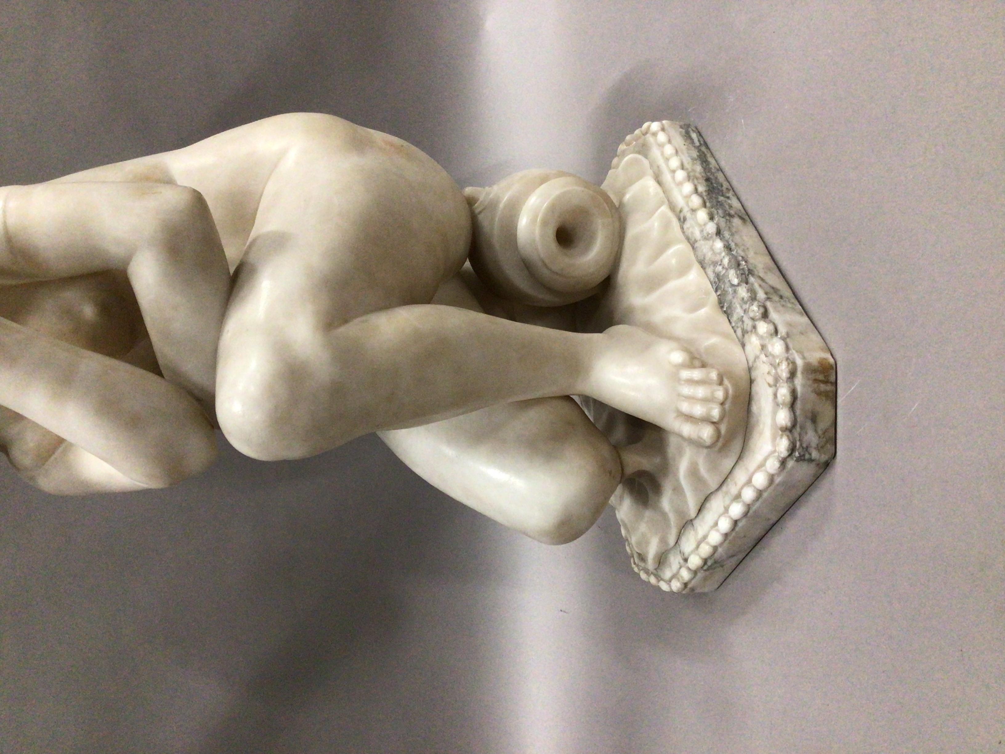 Début C19th Grande figure en marbre de Vénus accroupie Bon état - En vente à Shipston-On-Stour, GB