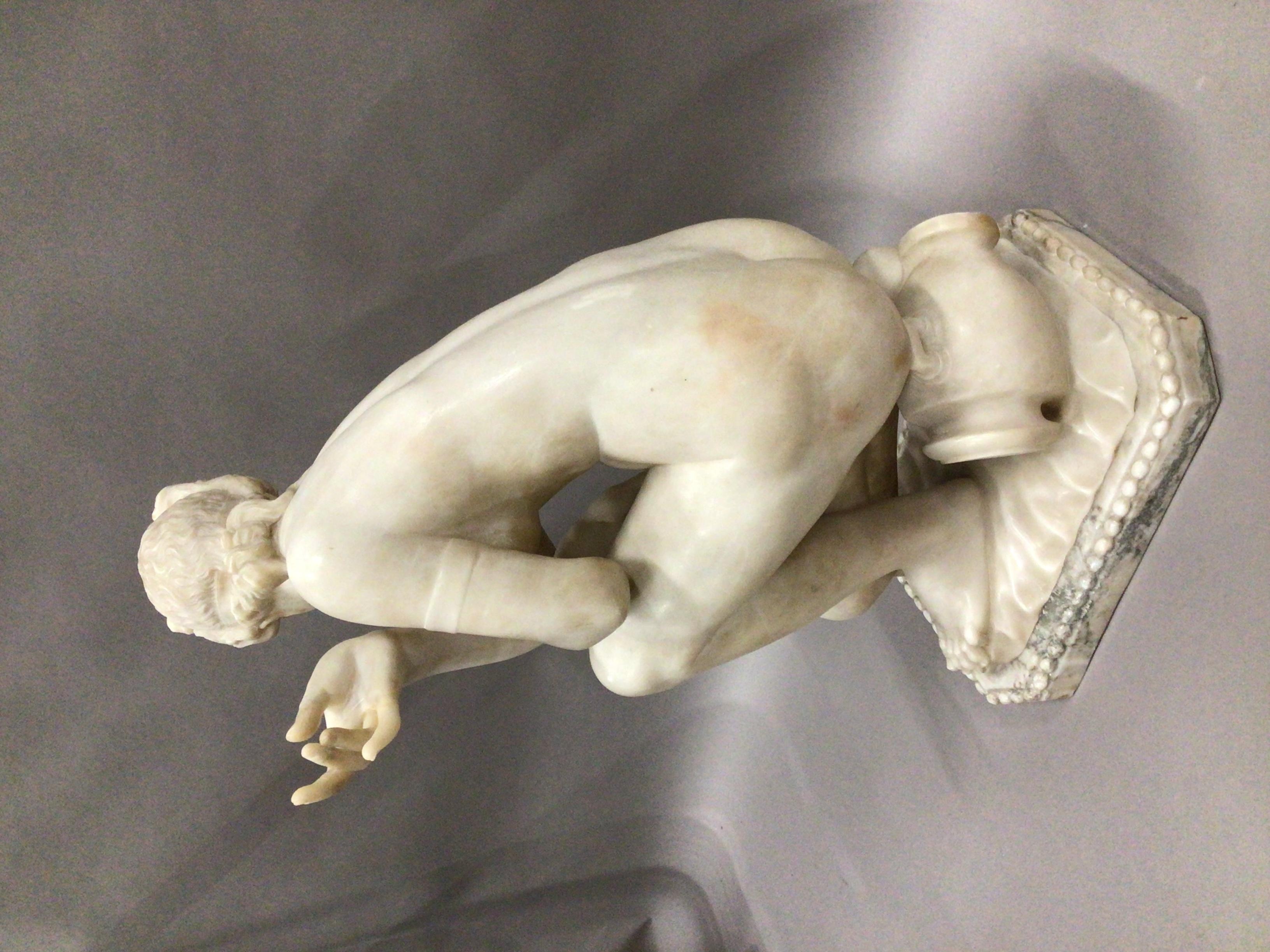 Early C19th Large marble figure of Crouching Venus For Sale 1
