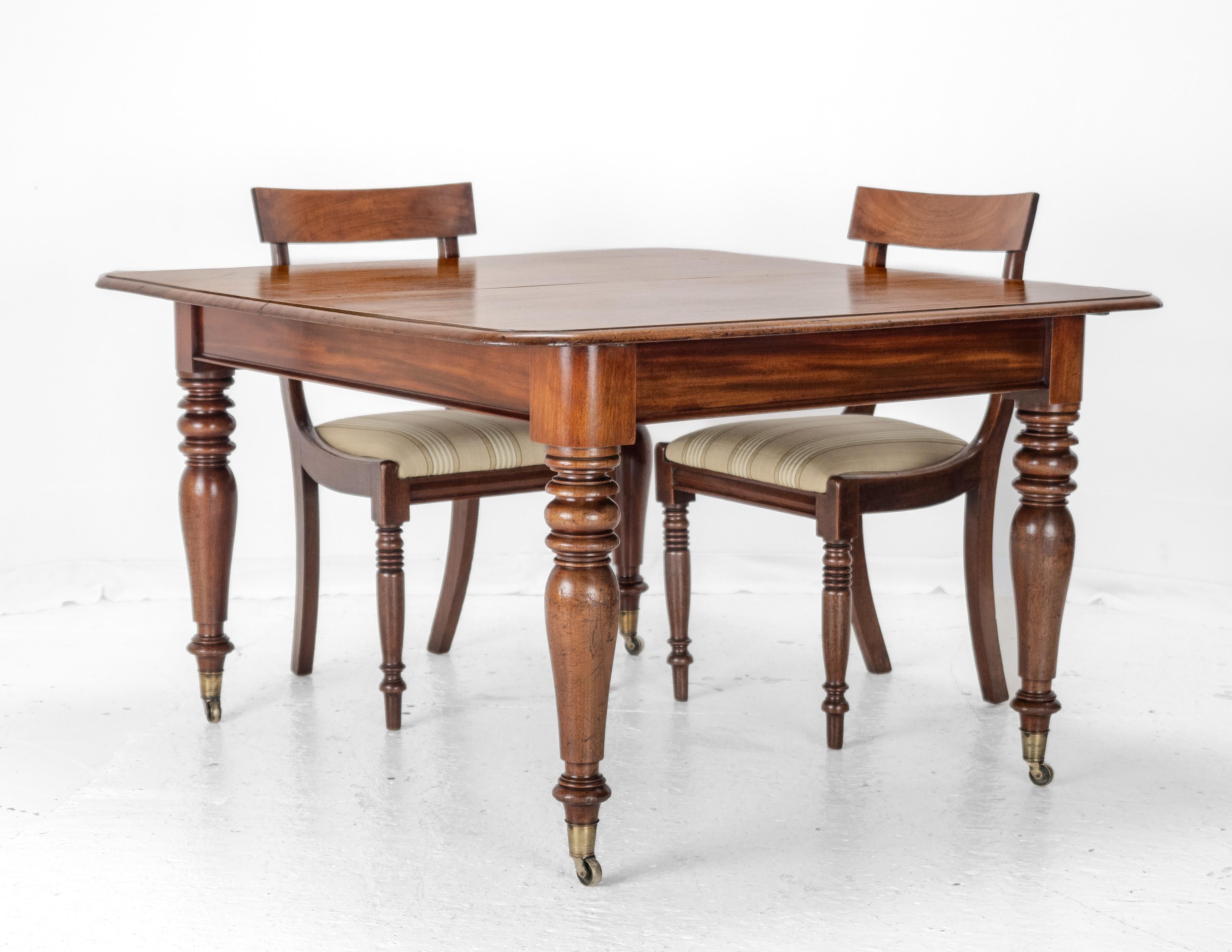 Frühes 19. Jahrhundert Mahagoni ausziehbarer 8ft Esstisch c1830 (georgianisch) 10