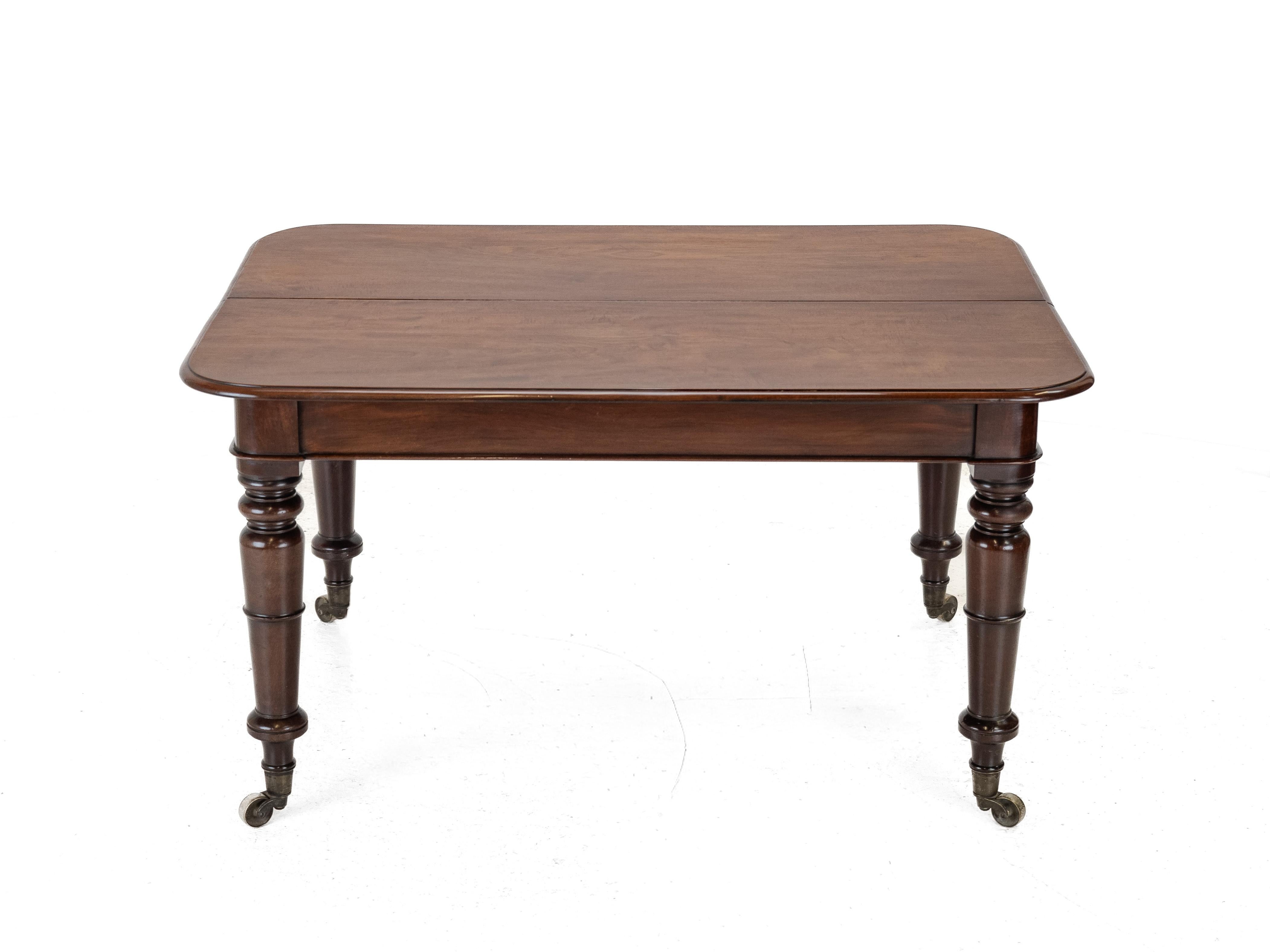 Tavolo da pranzo allungabile in mogano di inizio 19° Regency/George IV c1820 in vendita 12