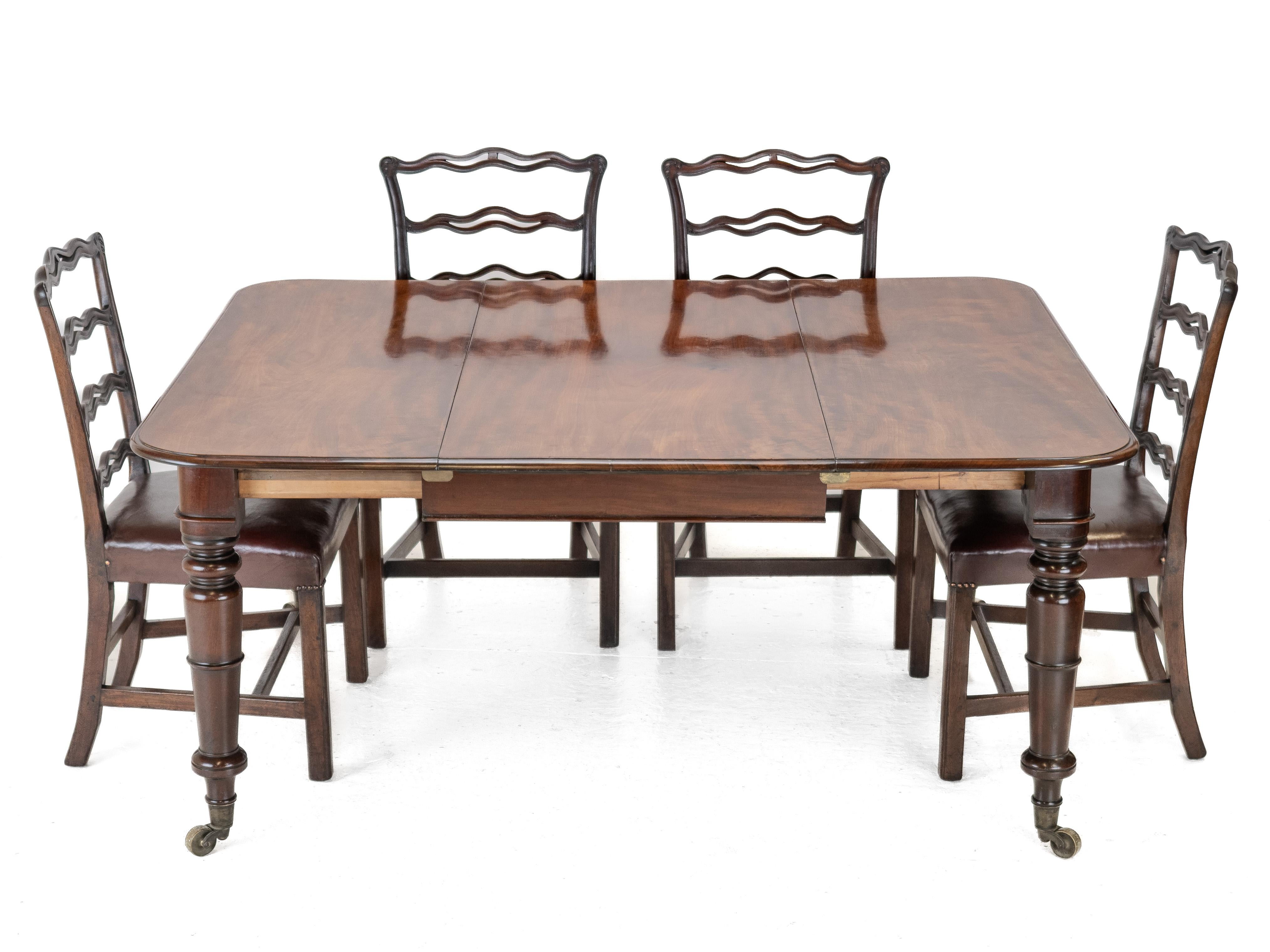 Tavolo da pranzo allungabile in mogano di inizio 19° Regency/George IV c1820 In condizioni buone in vendita a Leeds, GB