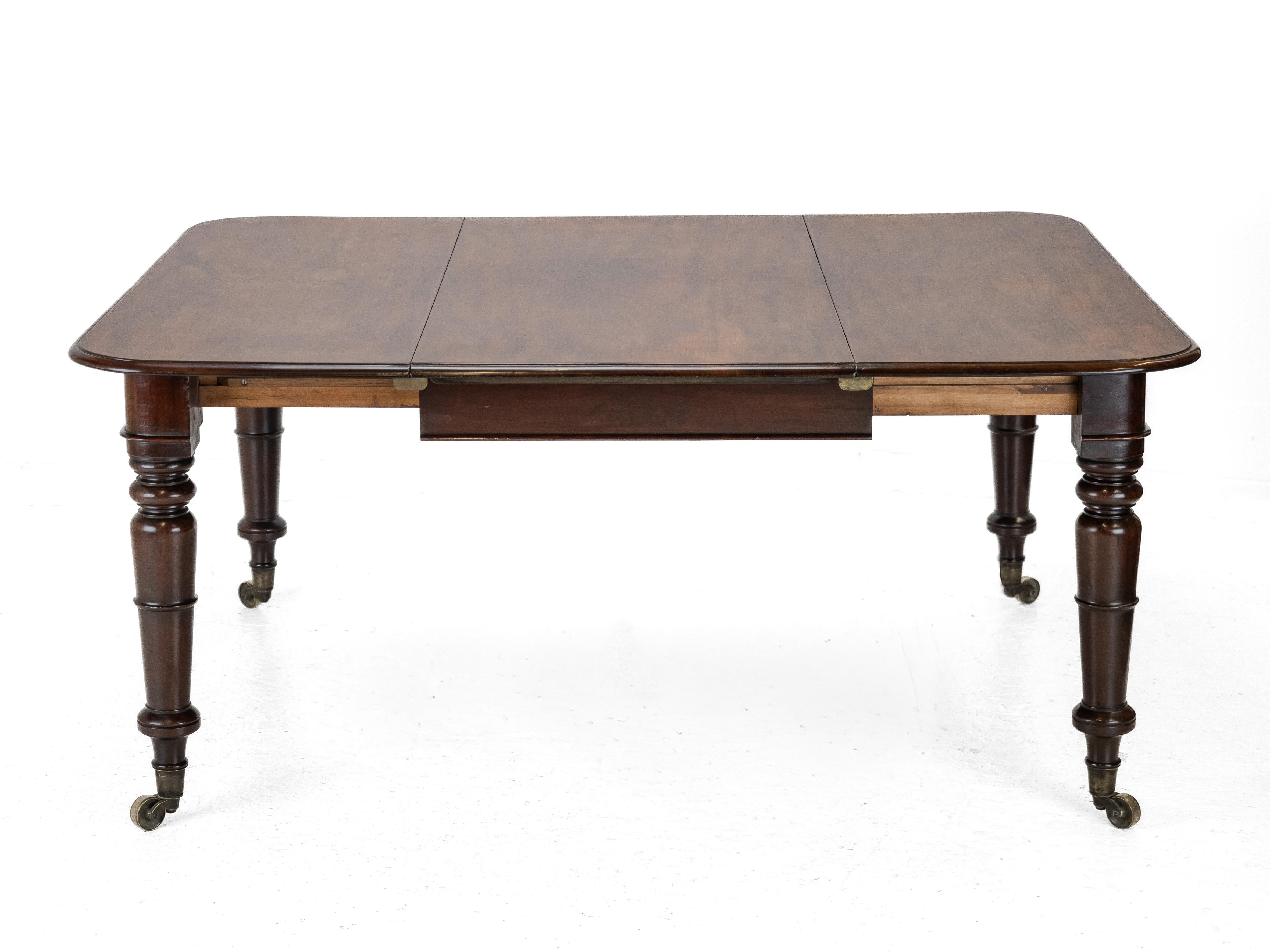 XIX secolo Tavolo da pranzo allungabile in mogano di inizio 19° Regency/George IV c1820 in vendita