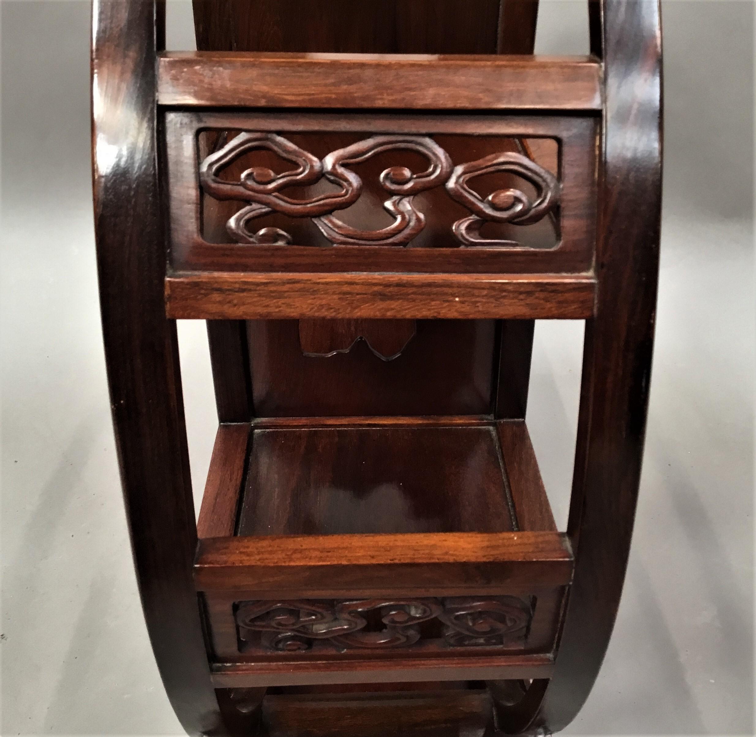 Early 20th Century Chinese Hongmu Display Stand For Sale 7