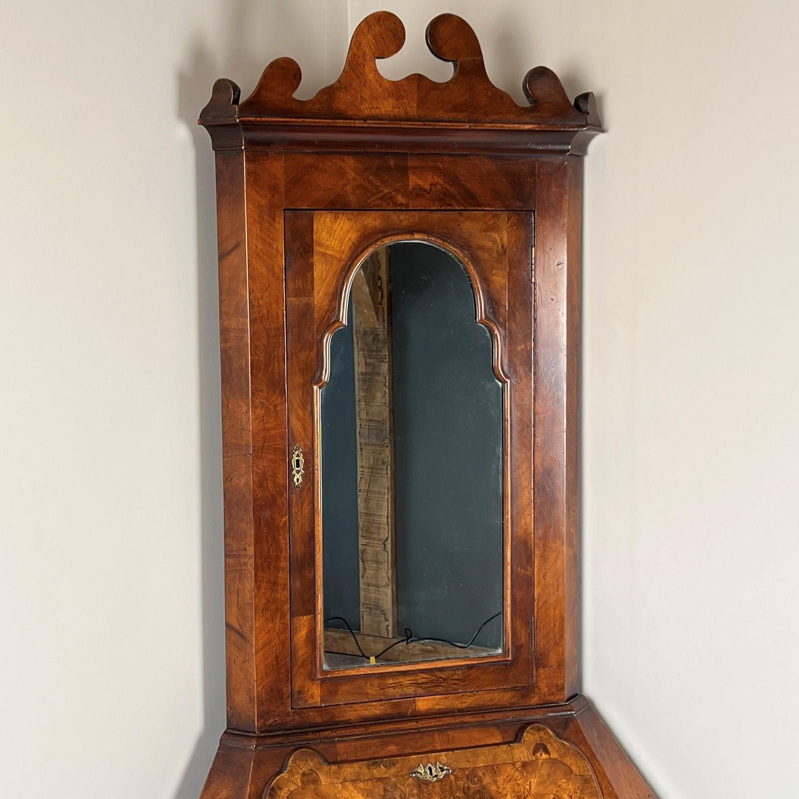 20th Century Early C20th Walnut Corner Bureau Bookcase In The Georgian Style
