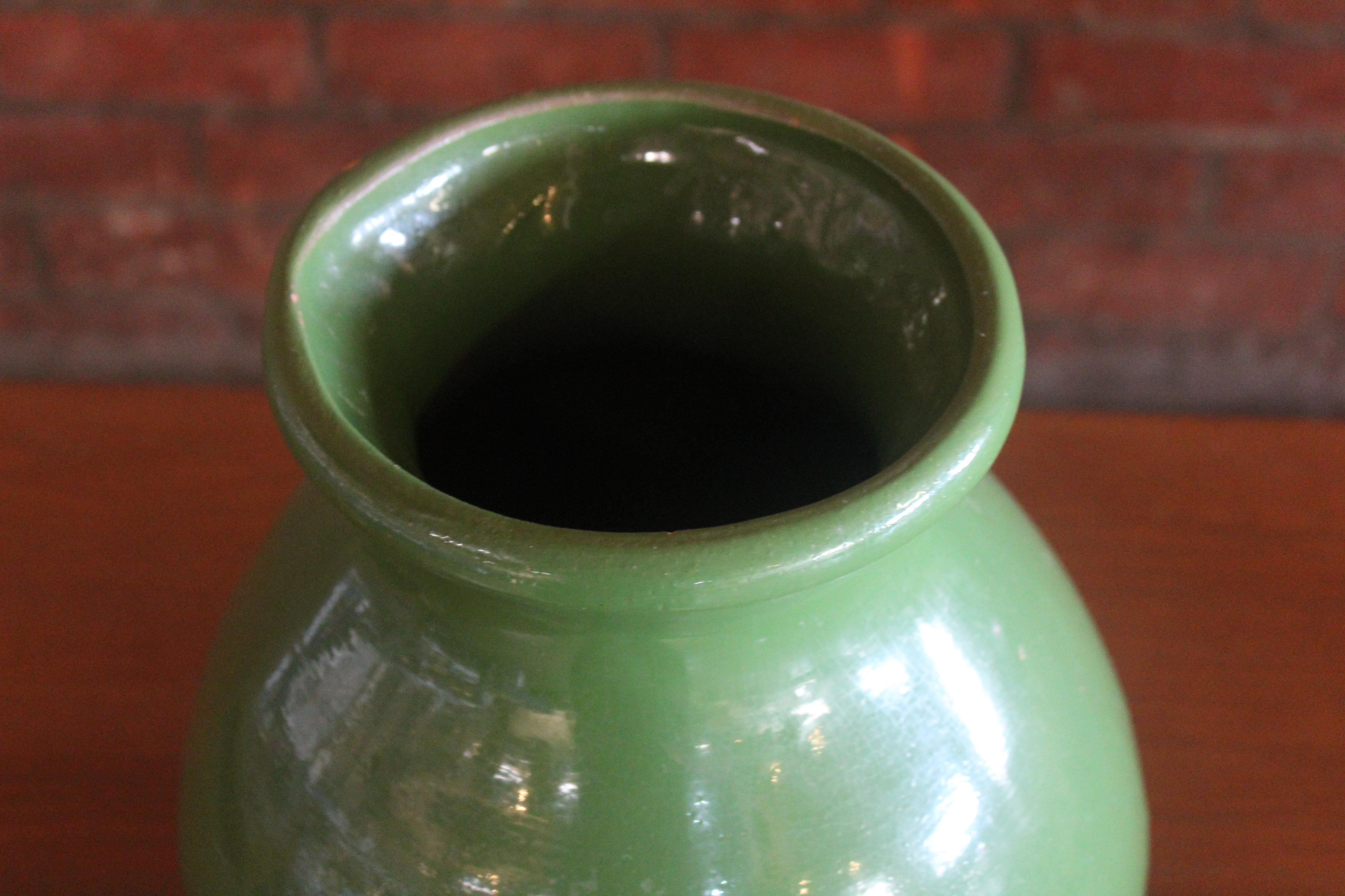 Early Californian Terracotta Pottery Vessel, 1920s In Good Condition In Los Angeles, CA