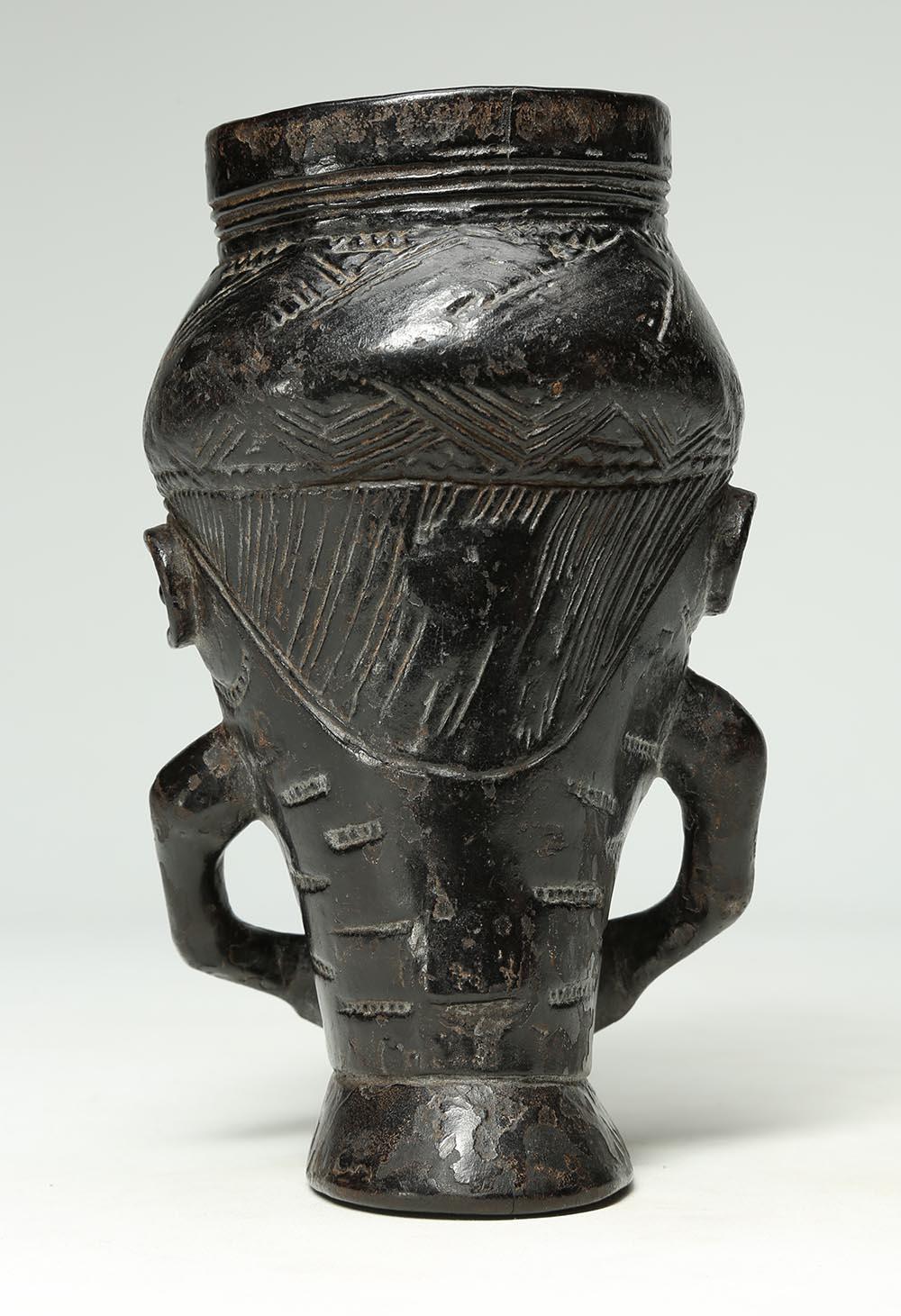 20th Century Early Carved Wood Tribal Kuba Figural Cup, Congo, Africa Deep Dark Patina For Sale