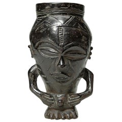 Frühe geschnitzte Wood Tribal Kuba Figurale Tasse, Kongo, Afrika Tiefdunkle Patina