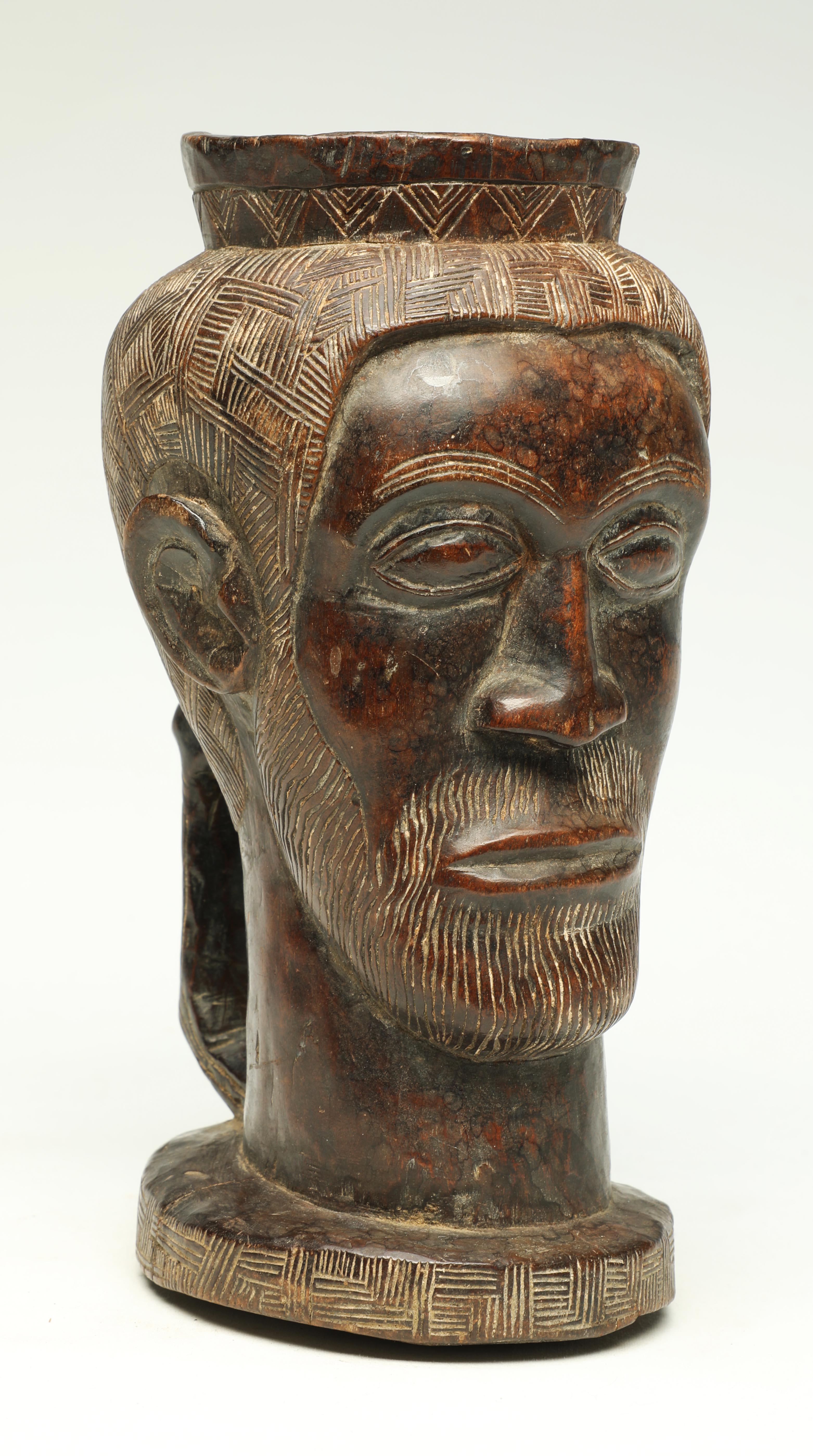 Early Carved Wood Tribal Kuba Figural Cup, Congo, Africa Male with Beard In Distressed Condition For Sale In Point Richmond, CA