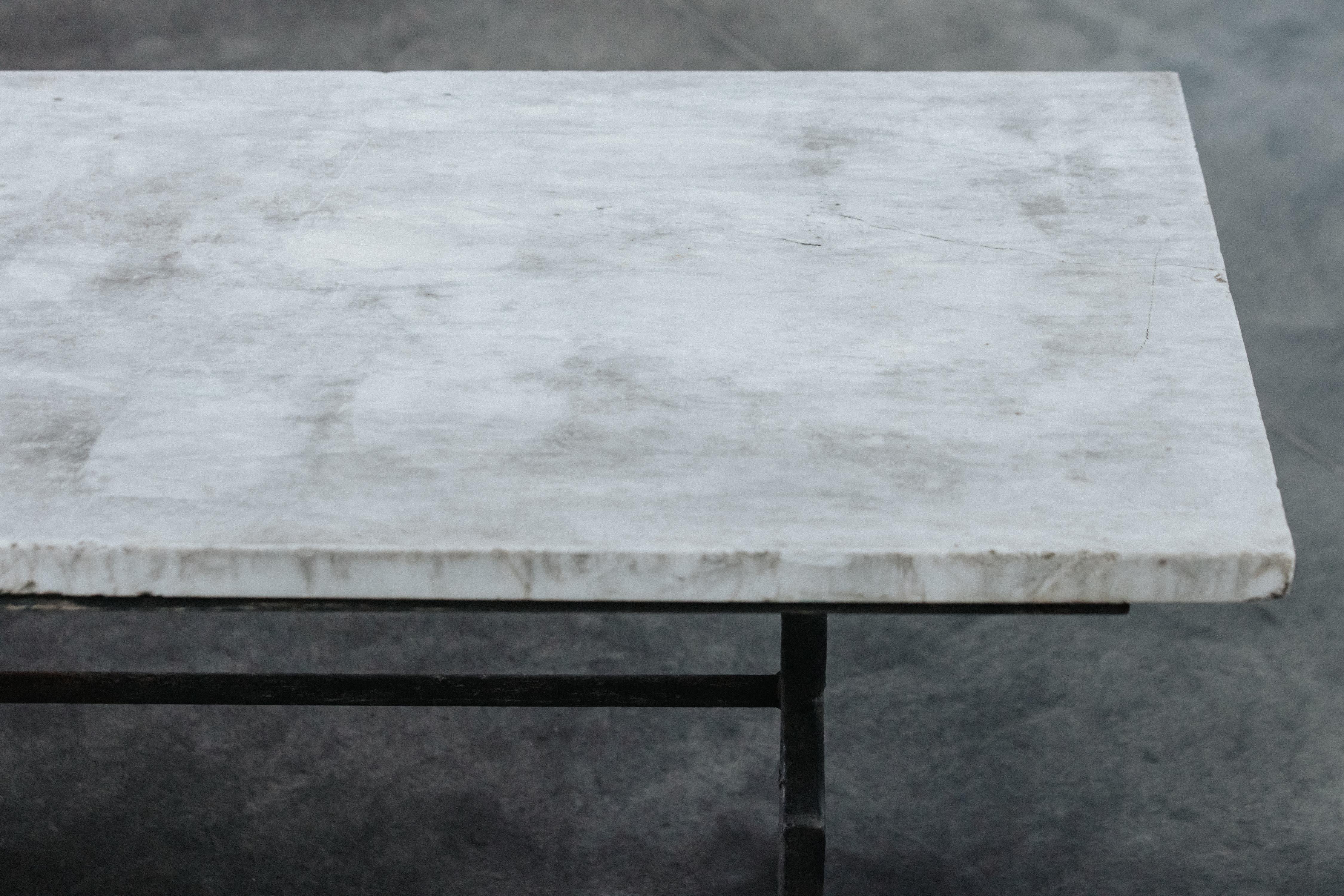 Mesa de jardín francesa de hierro fundido y mármol, circa 1880 en venta 1