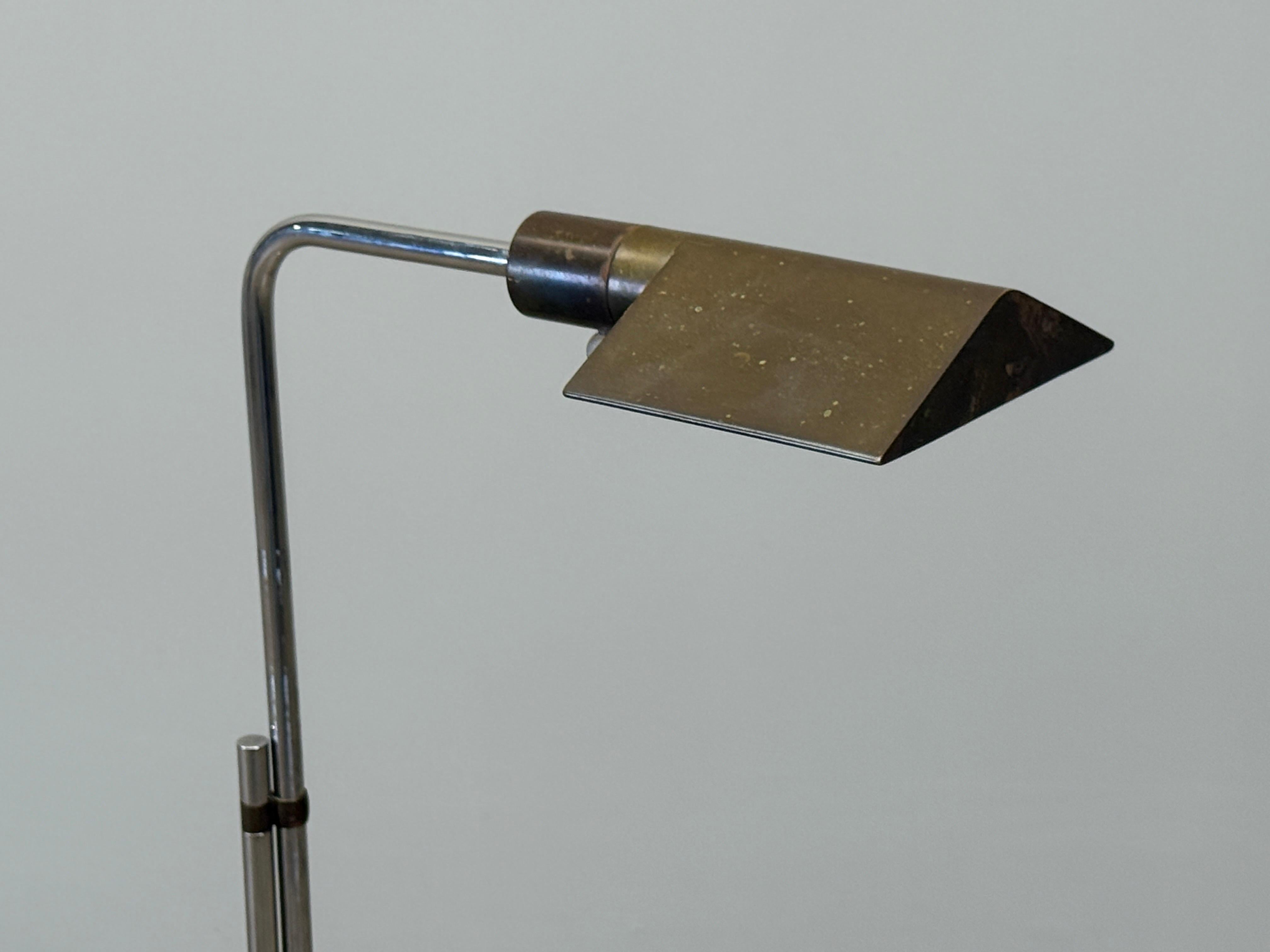 Lampada da terra in ottone e cromo di Cedric Hartman, prima età in vendita 7