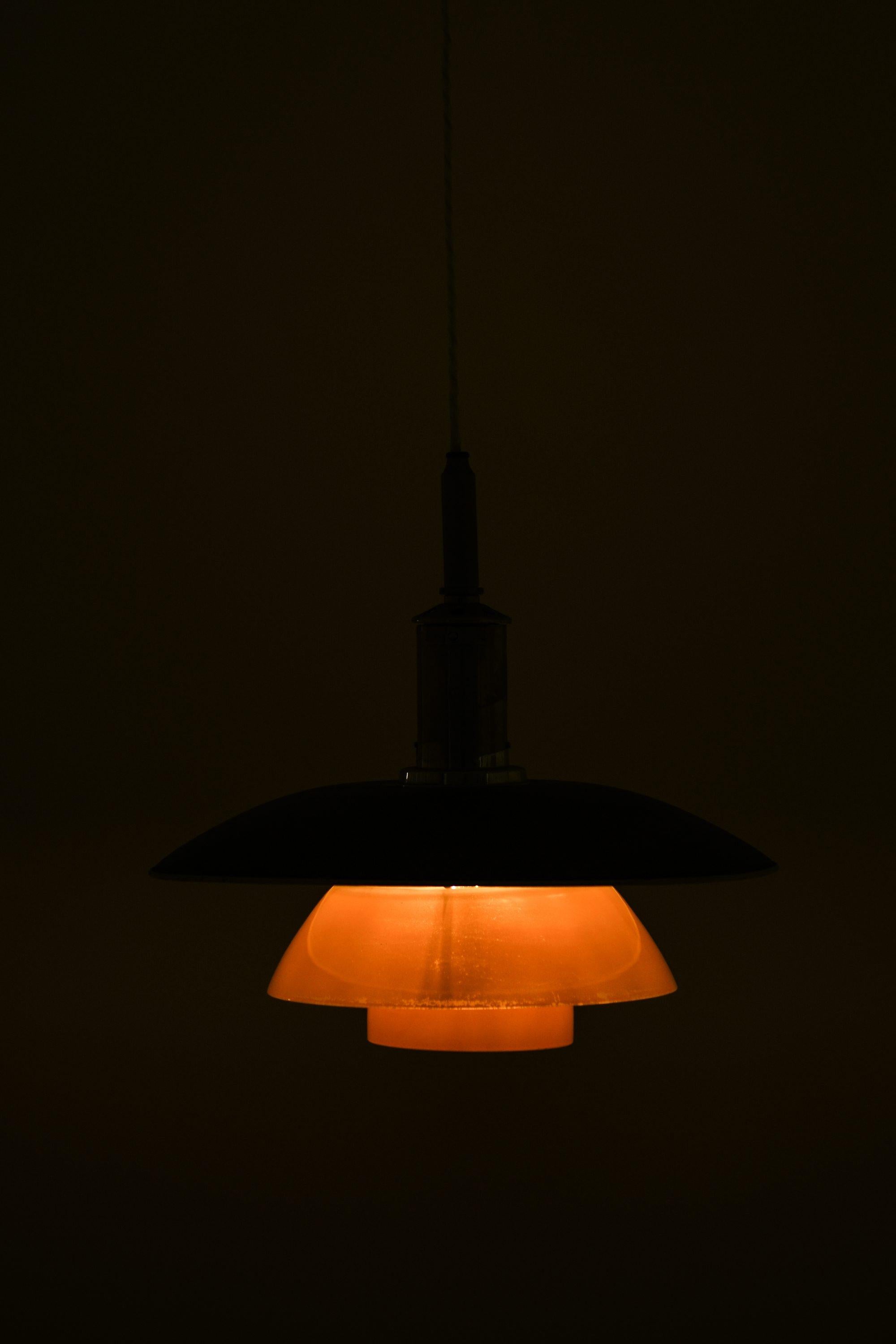 Early Ceiling Lamp in Glass and Copper Shade by Poul Henningsen, 1920's In Good Condition For Sale In Limhamn, Skåne län