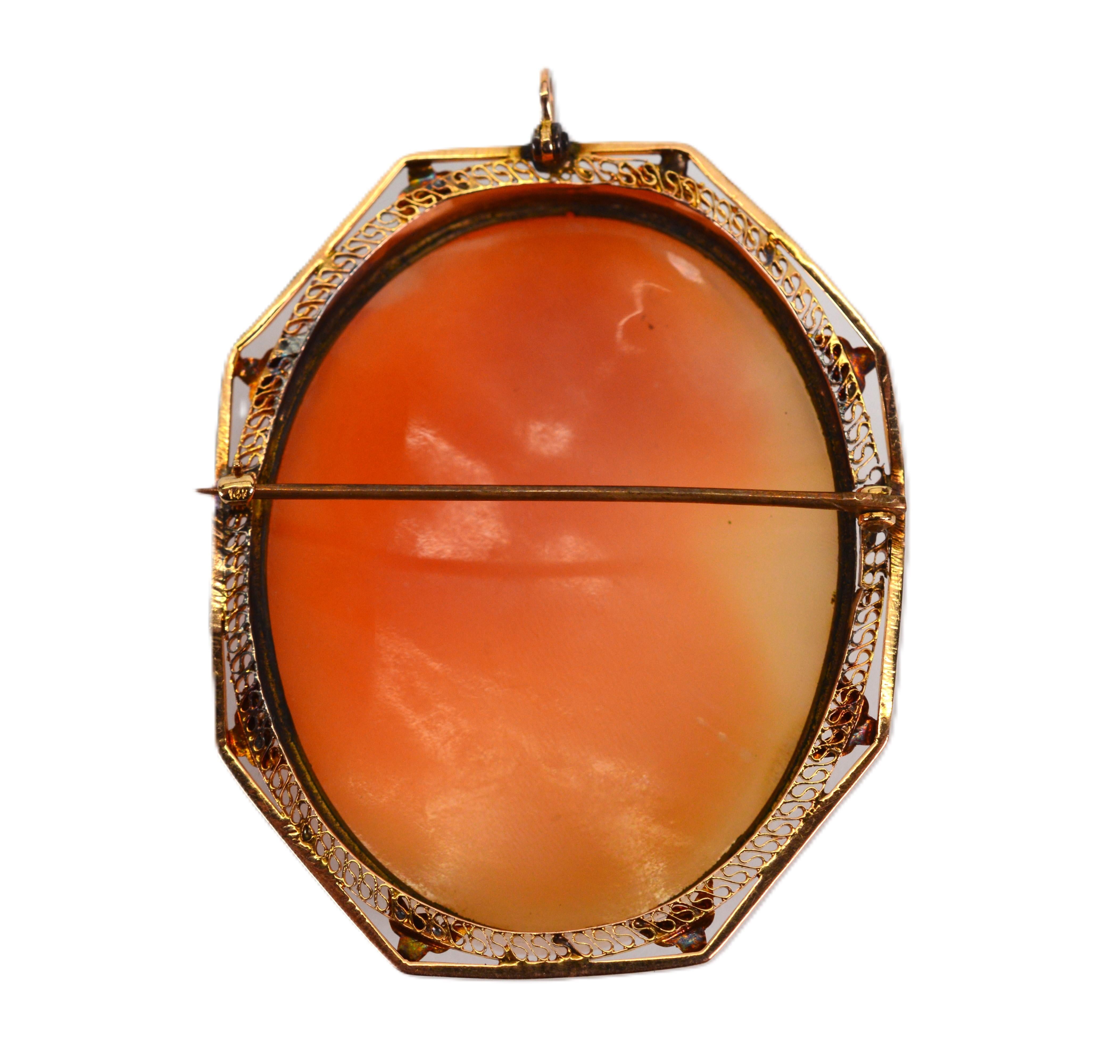 Women's Early Century Antique Cameo Brooch Pendant w 12 Karat Yellow Gold Frame For Sale