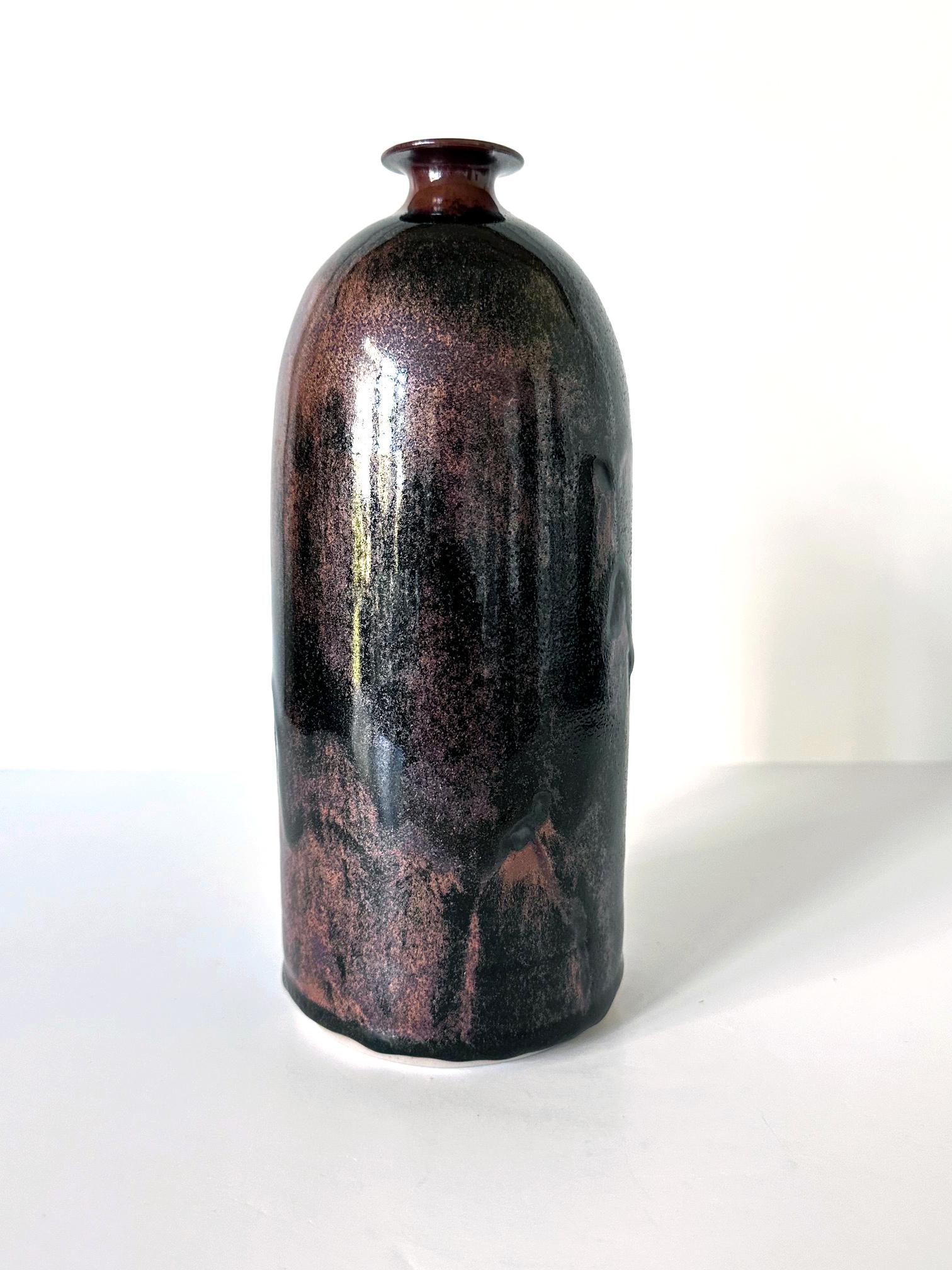 XX secolo Vaso di ceramica antica con smalto Honan di Brother Thomas Bezanson in vendita