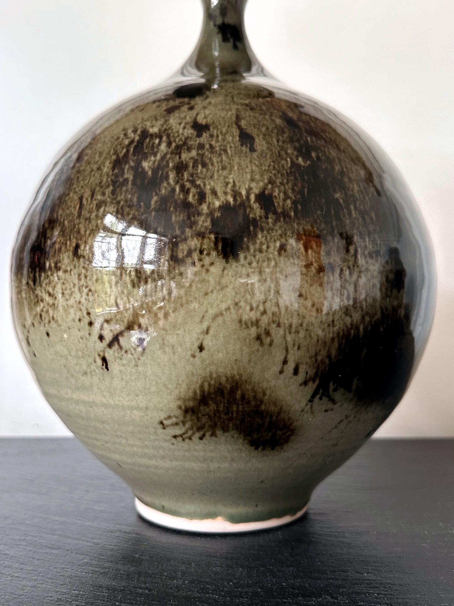 Early Ceramic Vase with Unique Glaze Pattern by Brother Thomas Bezanson For Sale 4