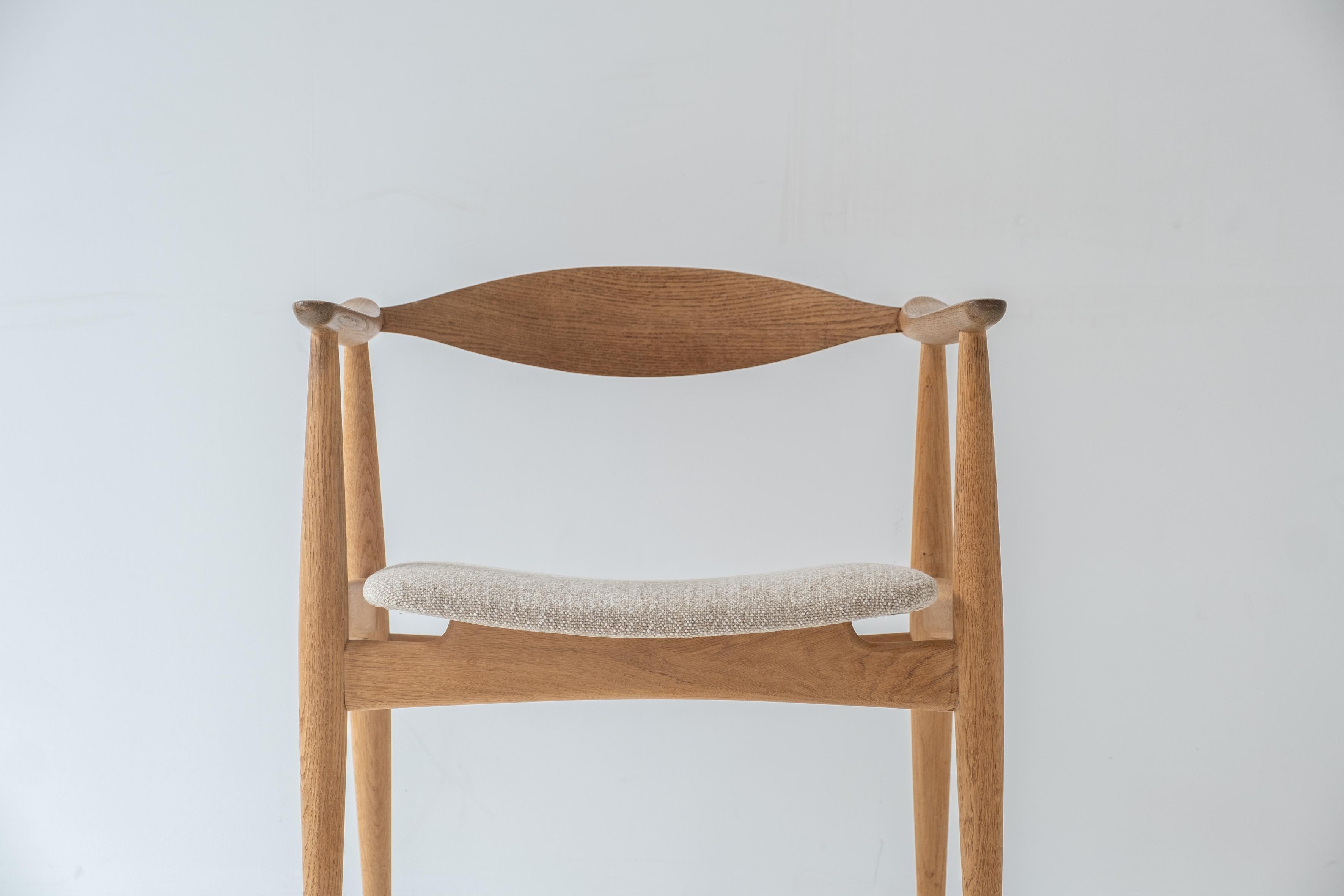 Early CH35 chair designed by Hans Wegner for Carl Hansen and Son, Denmark 1950’s 3