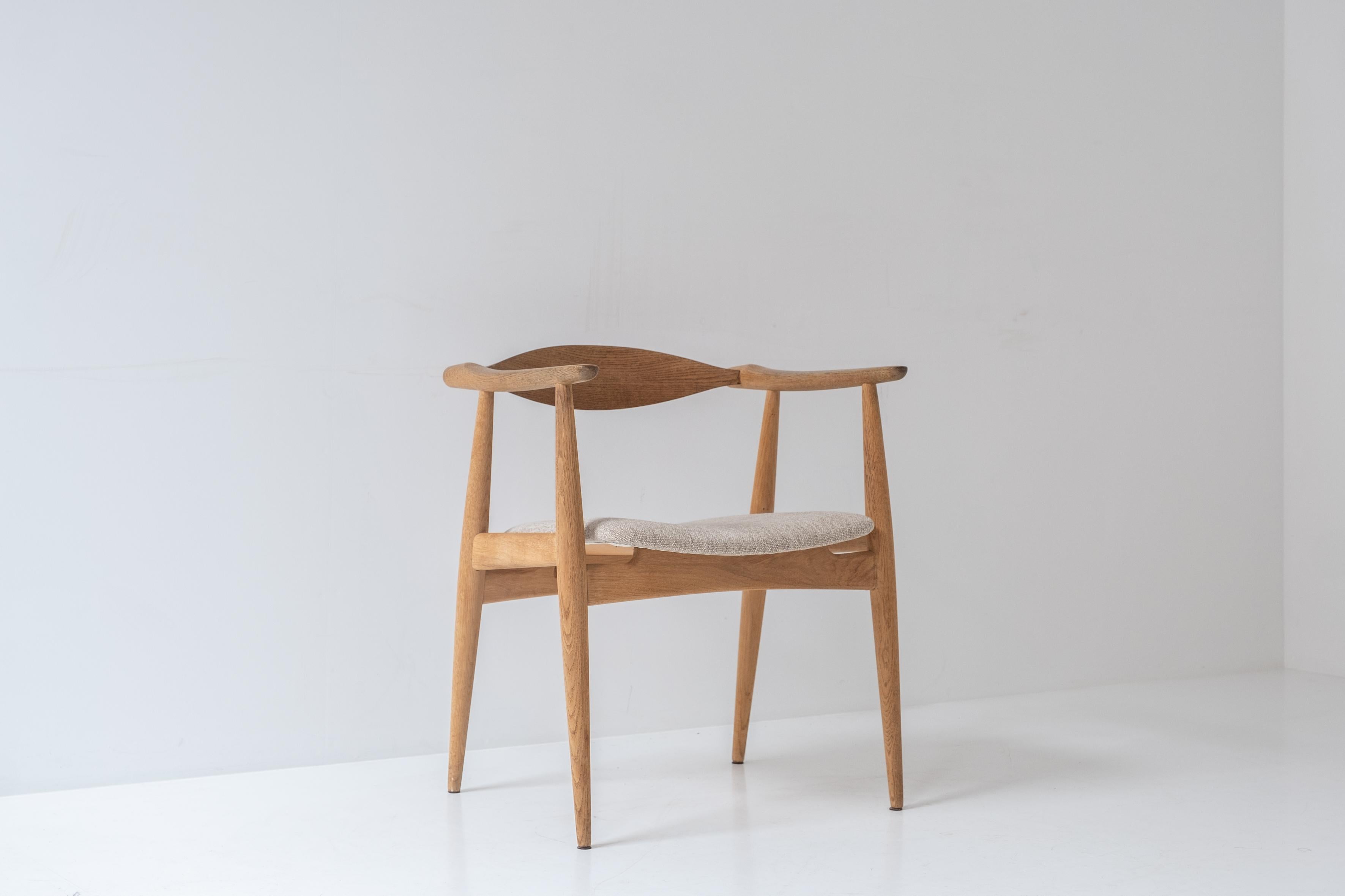 Early CH35 chair designed by Hans Wegner for Carl Hansen and Son, Denmark 1950’s 4