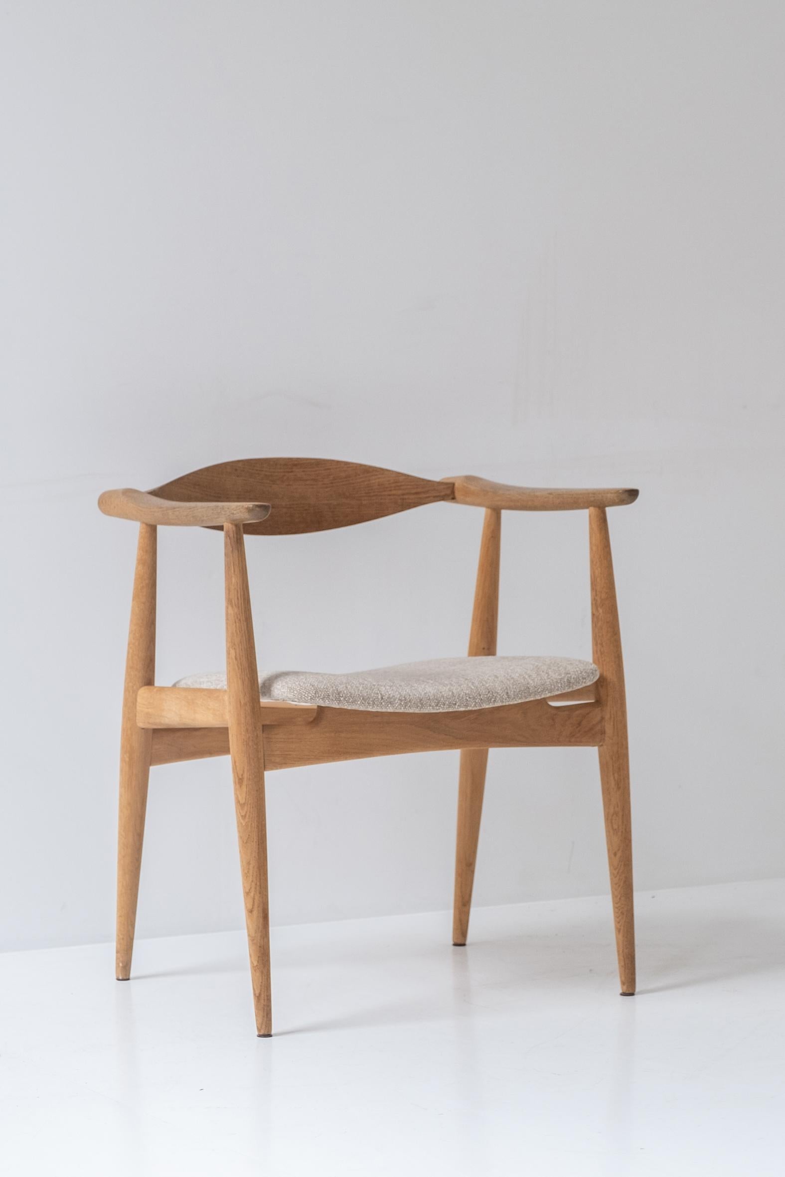 Early CH35 chair designed by Hans Wegner for Carl Hansen and Son, Denmark 1950’s 8