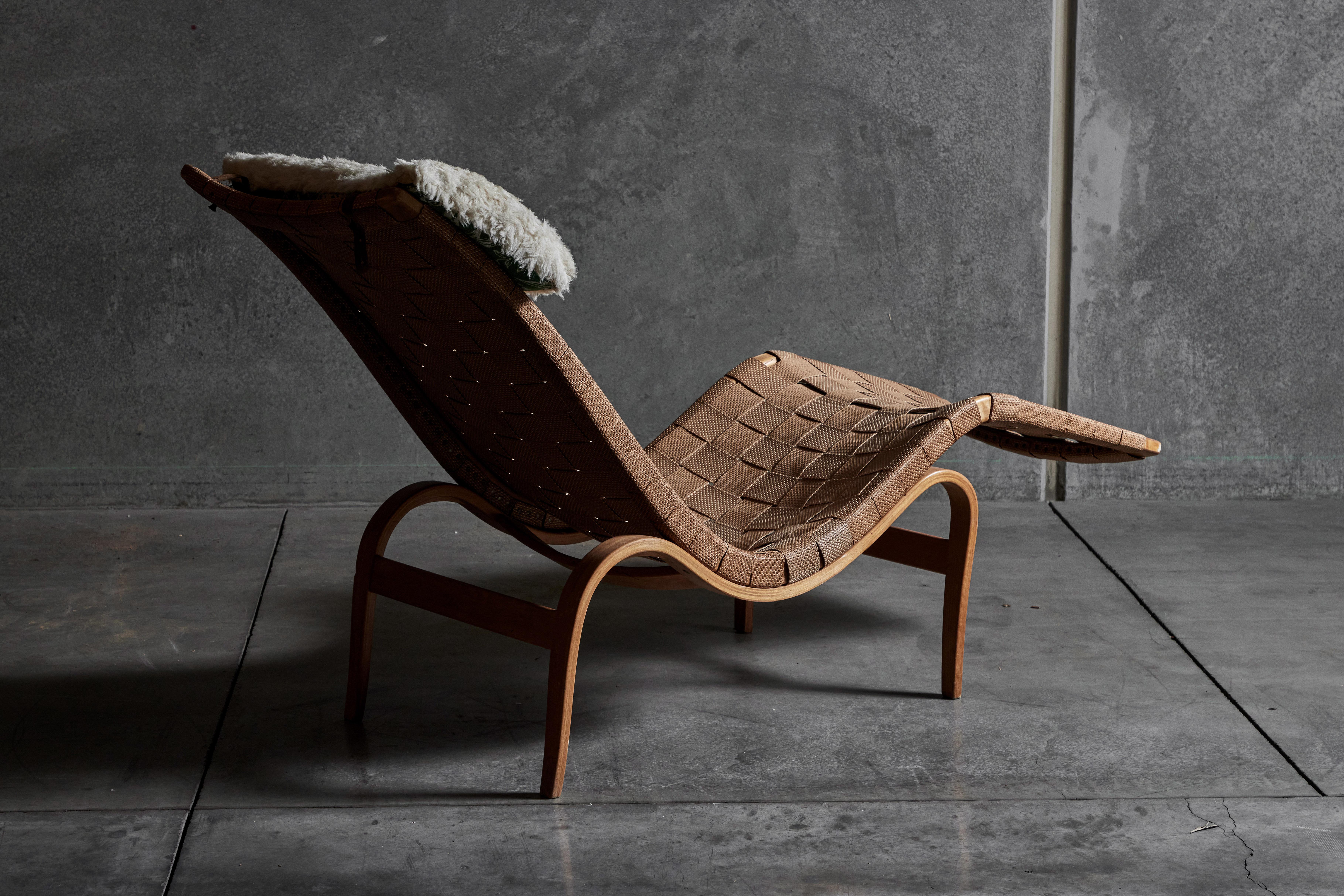 Mid-20th Century Early Chaise Longue by Bruno Mathsson
