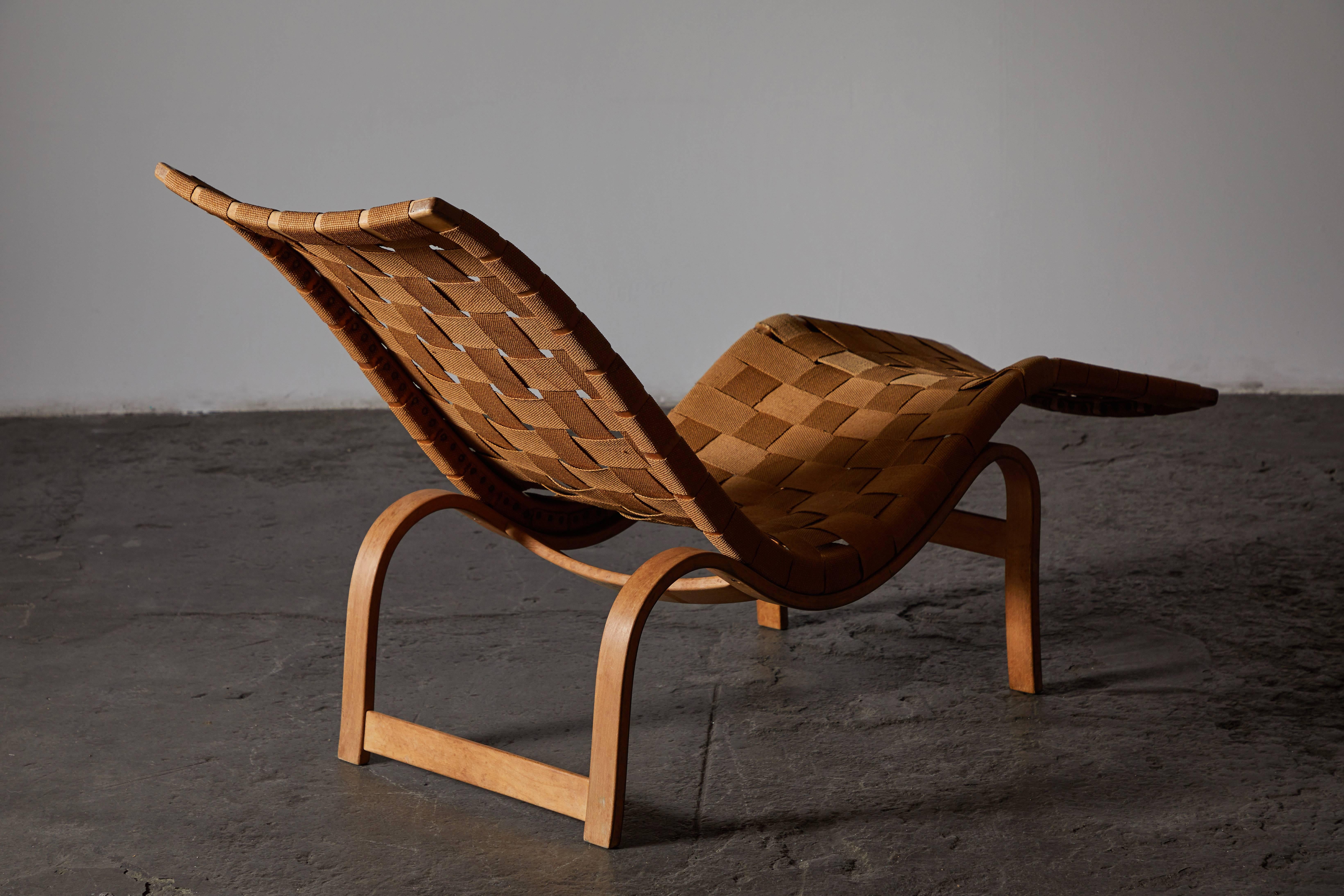 Mid-20th Century Early Chaise Lounge by Bruno Mathsson