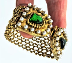Früher CHANEL CHAIN BRACELET mit grünem Gripoix-Glas,  1970/80ger, vergoldet, vergoldet