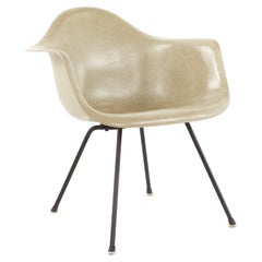 Early Charles and Ray Eames for Herman Miller MCM Fiberglass Shell Arm Chair