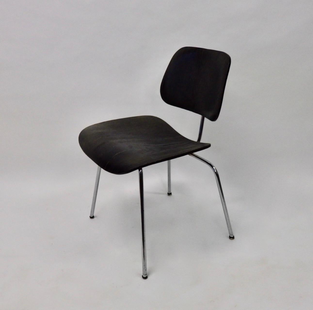 Early Charles and Ray Eames for Herman Miller dining chair metal (legs) DCM.