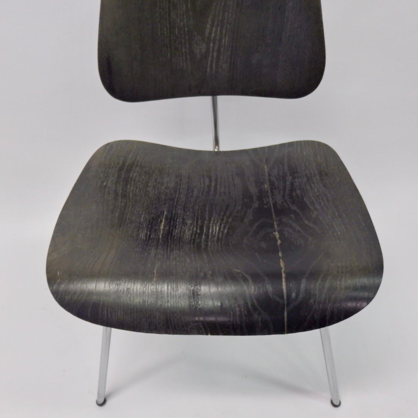 Early Charles and Ray Eames Herman Miller Black Aniline Dye DCM In Good Condition In Ferndale, MI