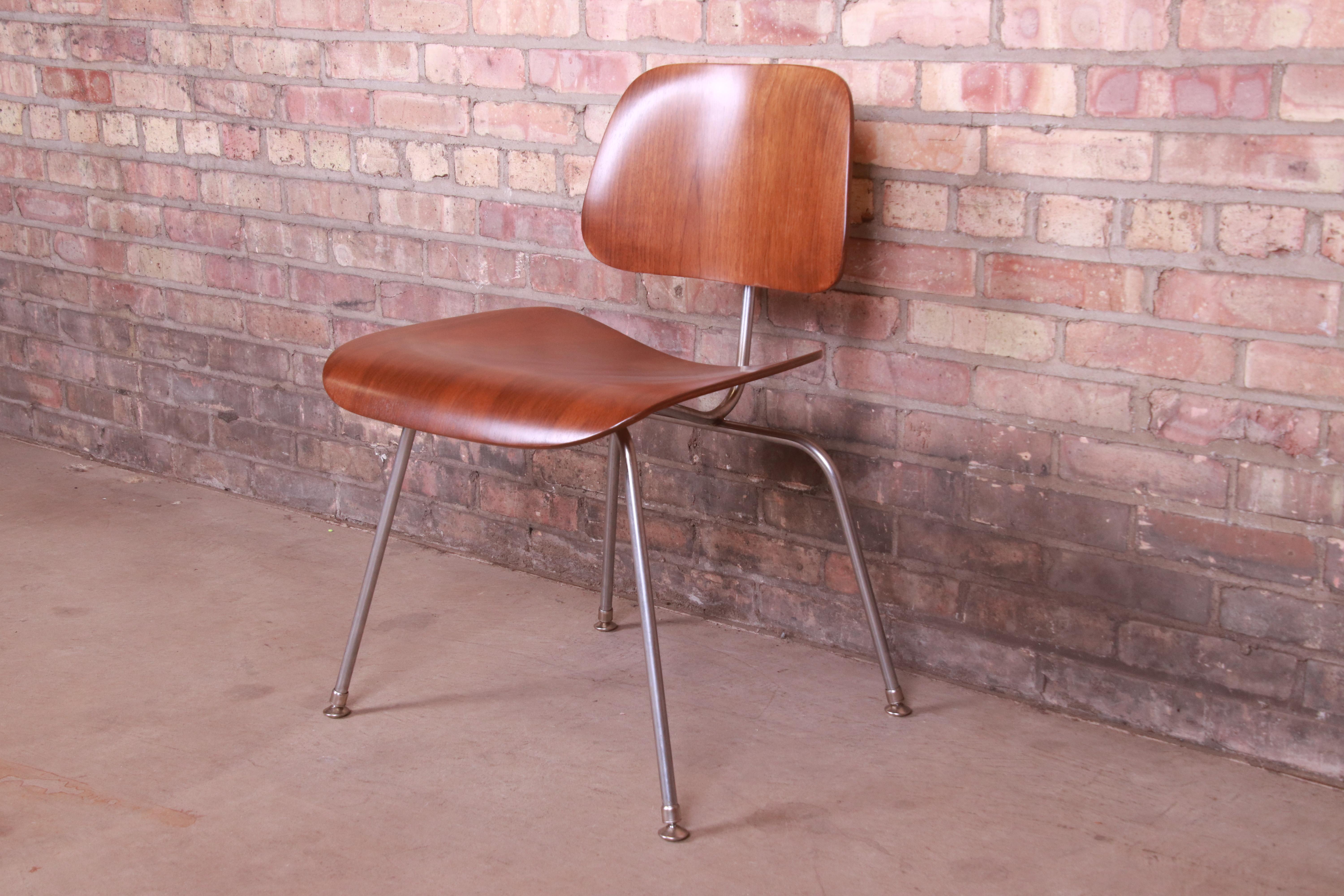 Early Charles Eames for Herman Miller DCM Chairs, Newly Restored For Sale 5