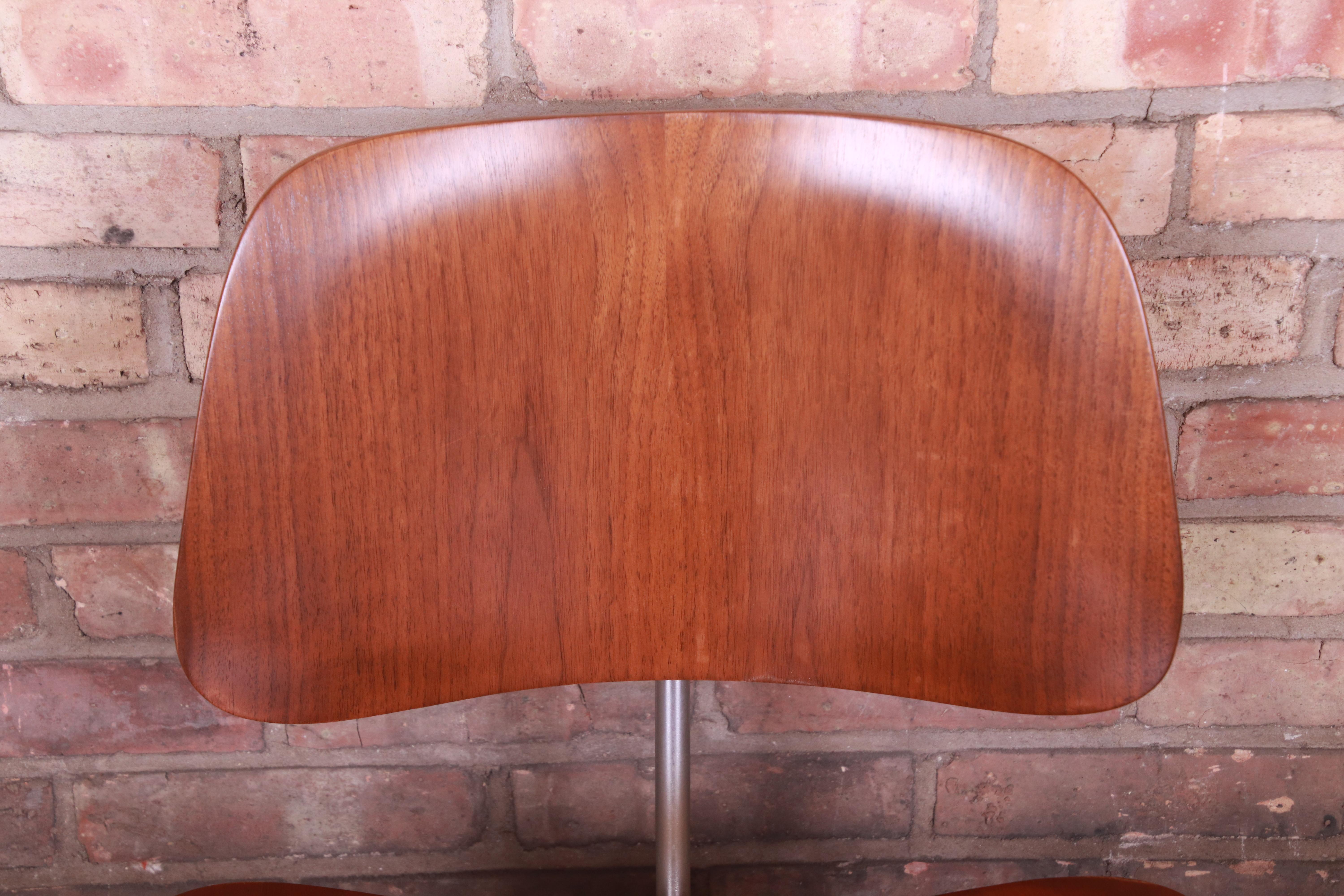Early Charles Eames for Herman Miller DCM Chairs, Newly Restored For Sale 6