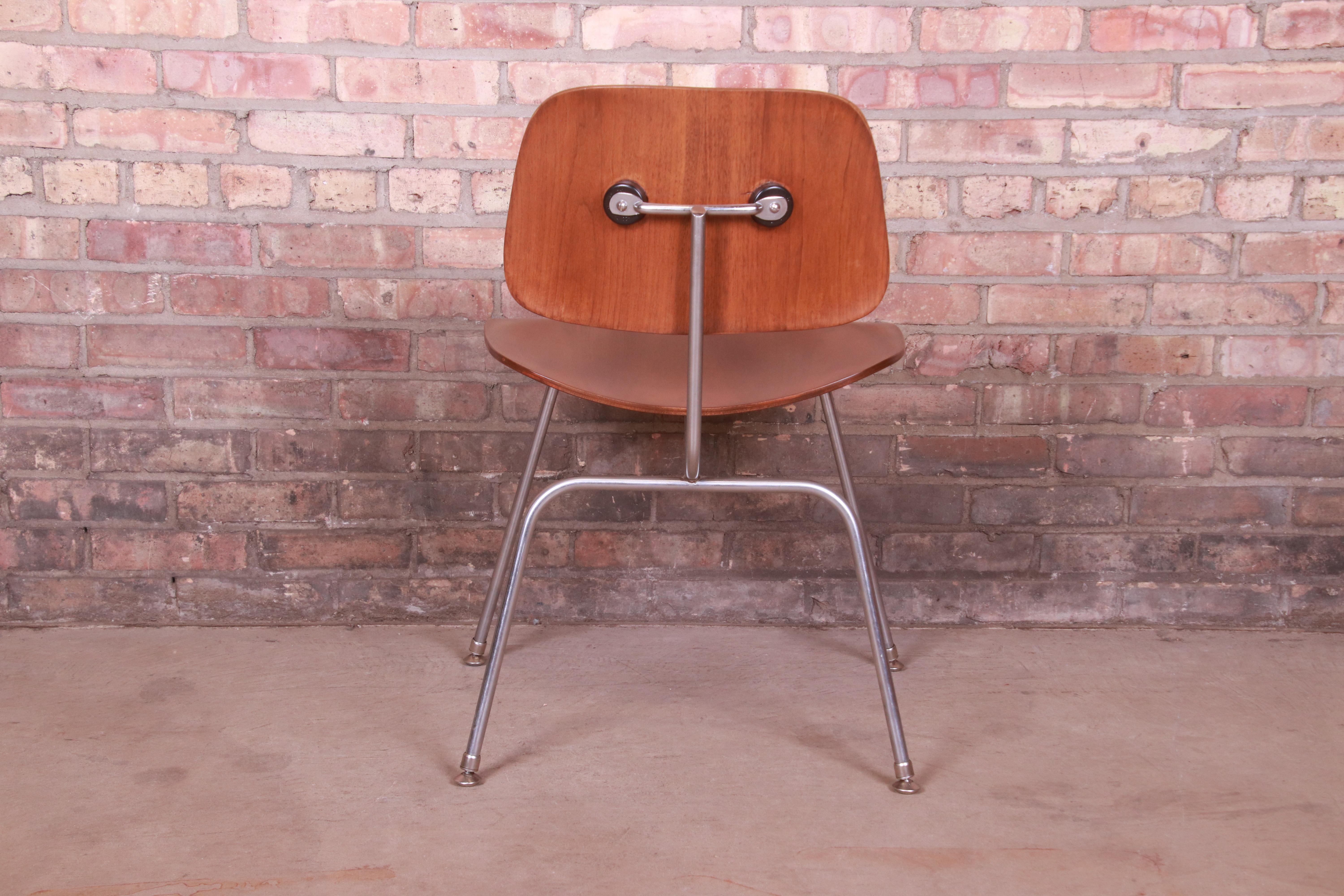 Early Charles Eames for Herman Miller DCM Chairs, Newly Restored For Sale 9