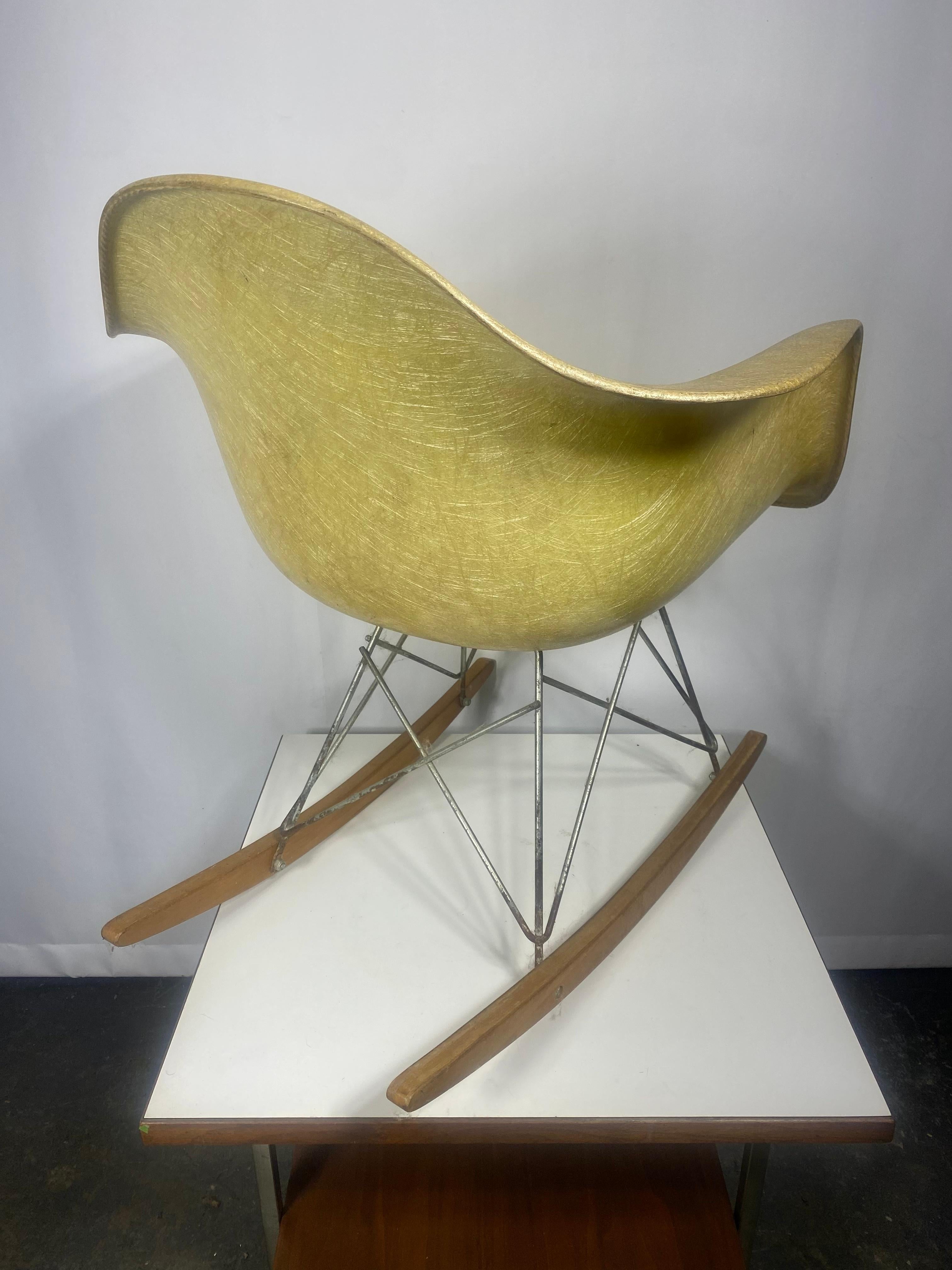 Early Charles Eames RAR Rocking Chair, Zenith , rope edge / Herman Miller en vente 3
