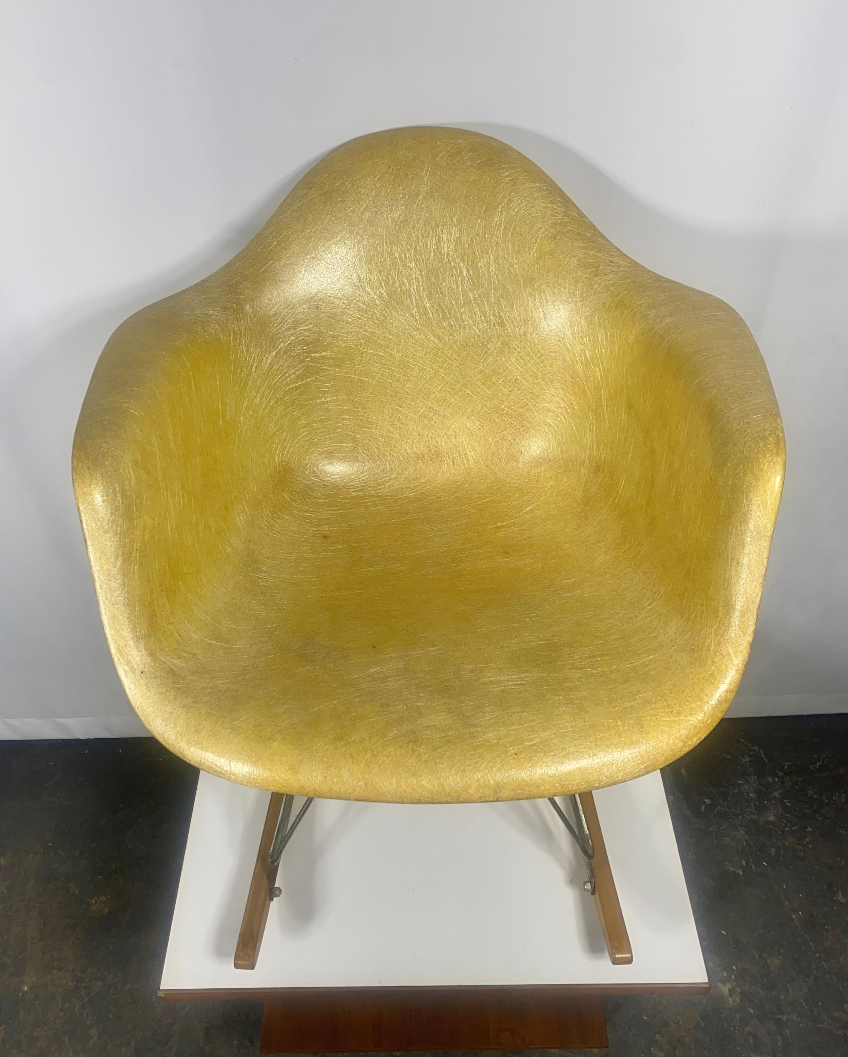 Early Charles Eames RAR Rocking Chair, Zenith , rope edge / Herman Miller en vente 6