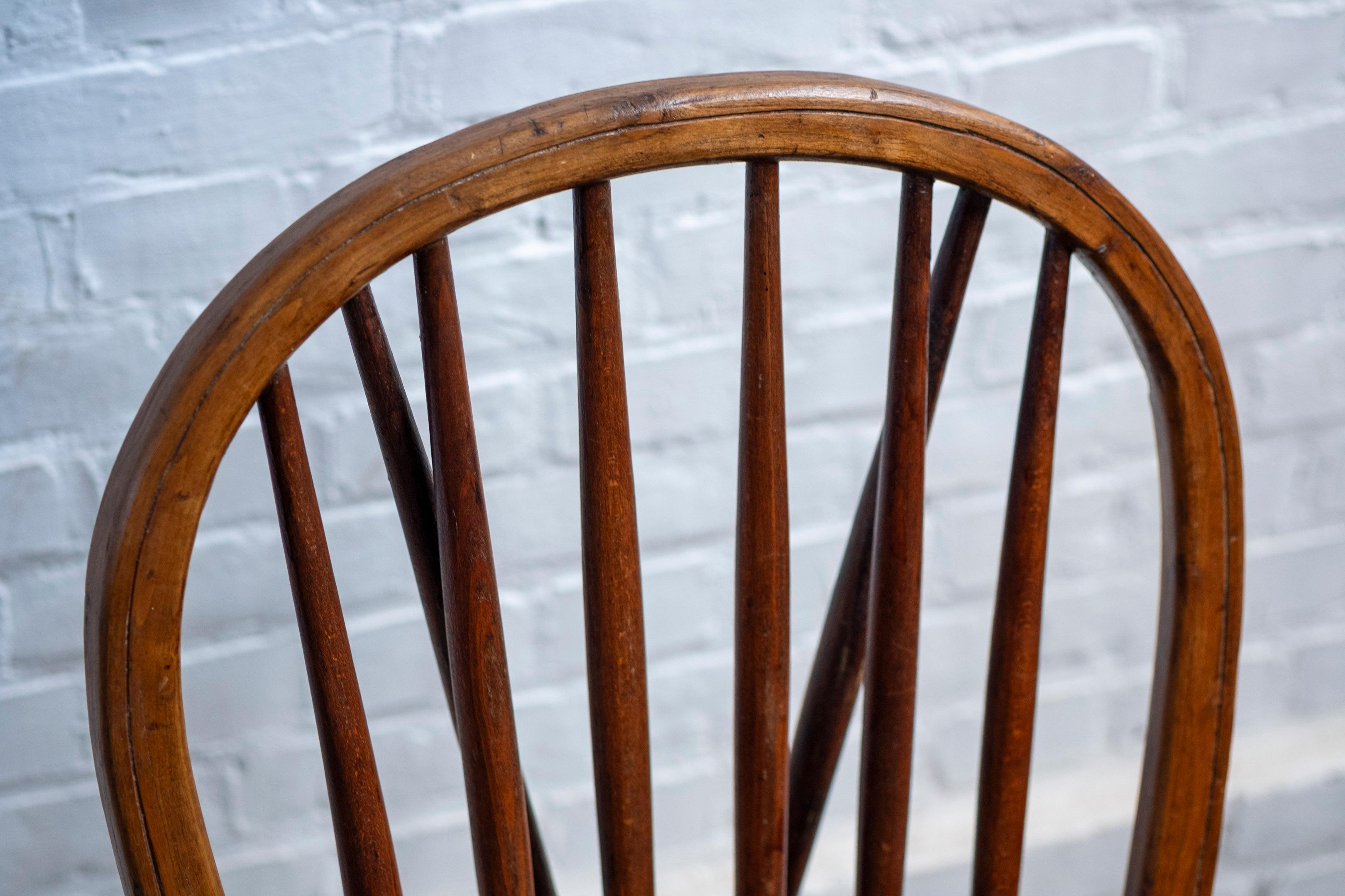Chaise Windsor de Charles Gibbons en orme, 1889 High Wycombe en vente 4