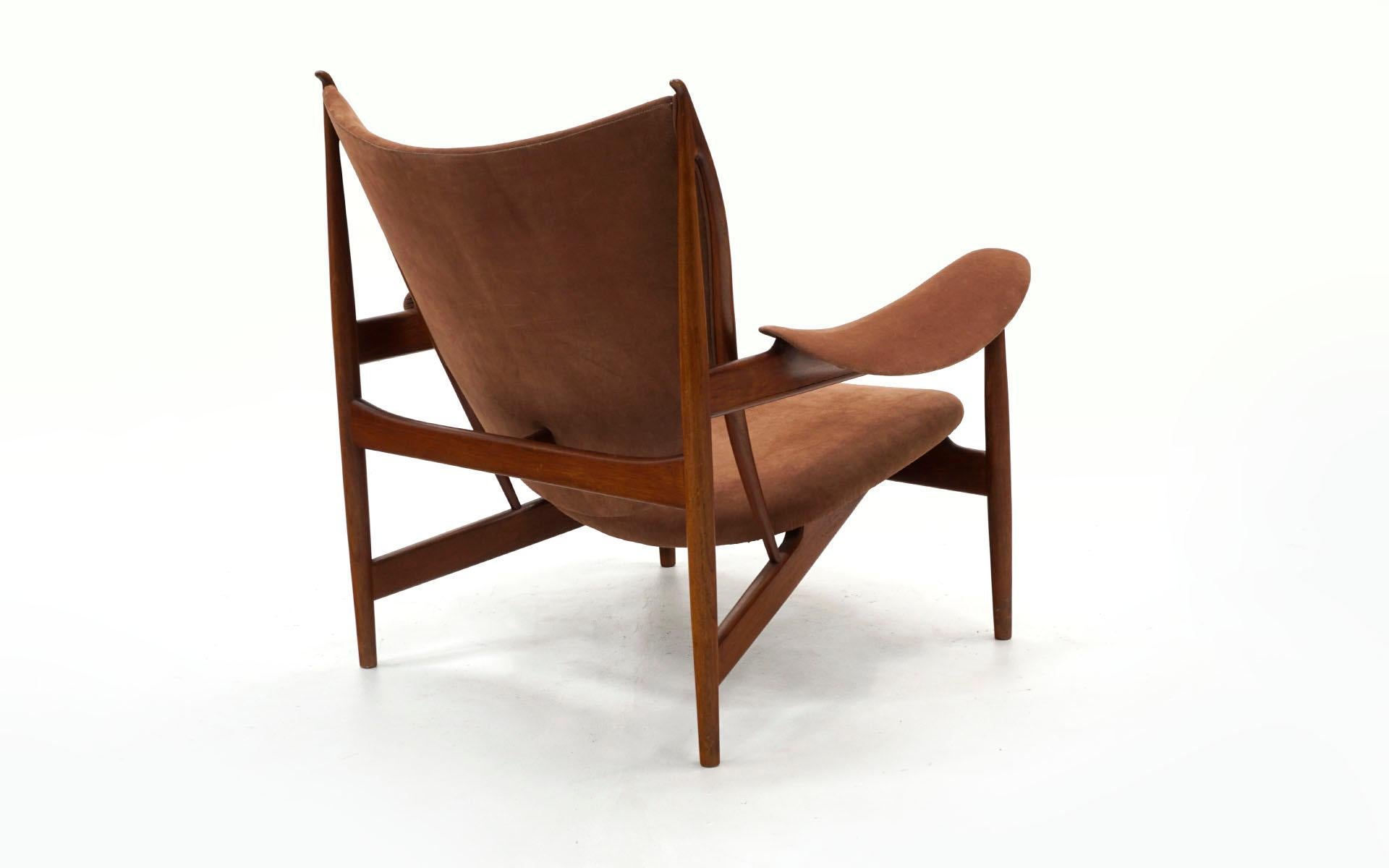 Early Chieftain Chair by Finn Juhl for Niels Vodder Teak and Suede, Signed In Good Condition In Kansas City, MO