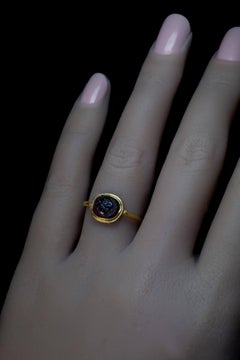 Anillo de oro paleocristiano con grabado de Cristo en granate