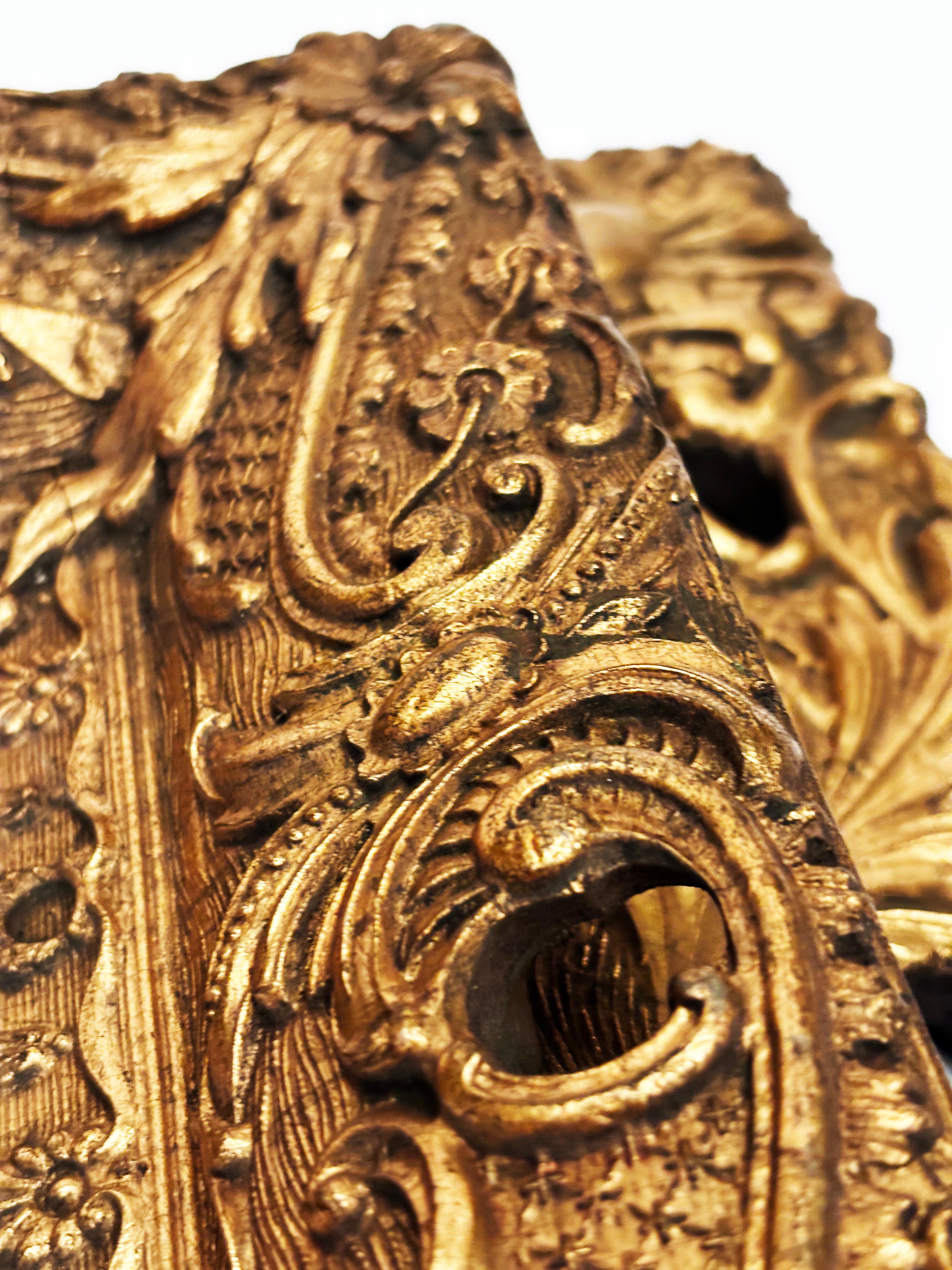 Early circa 19th Century Hand-carved Wooden Two Tier Continuous Frame For Sale 4