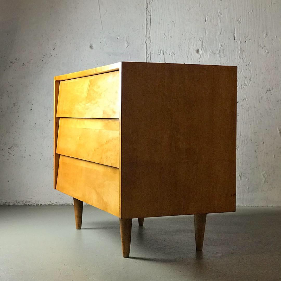 American Early Classic Dresser Chest in Birch by Florence Knoll for Knoll Associates