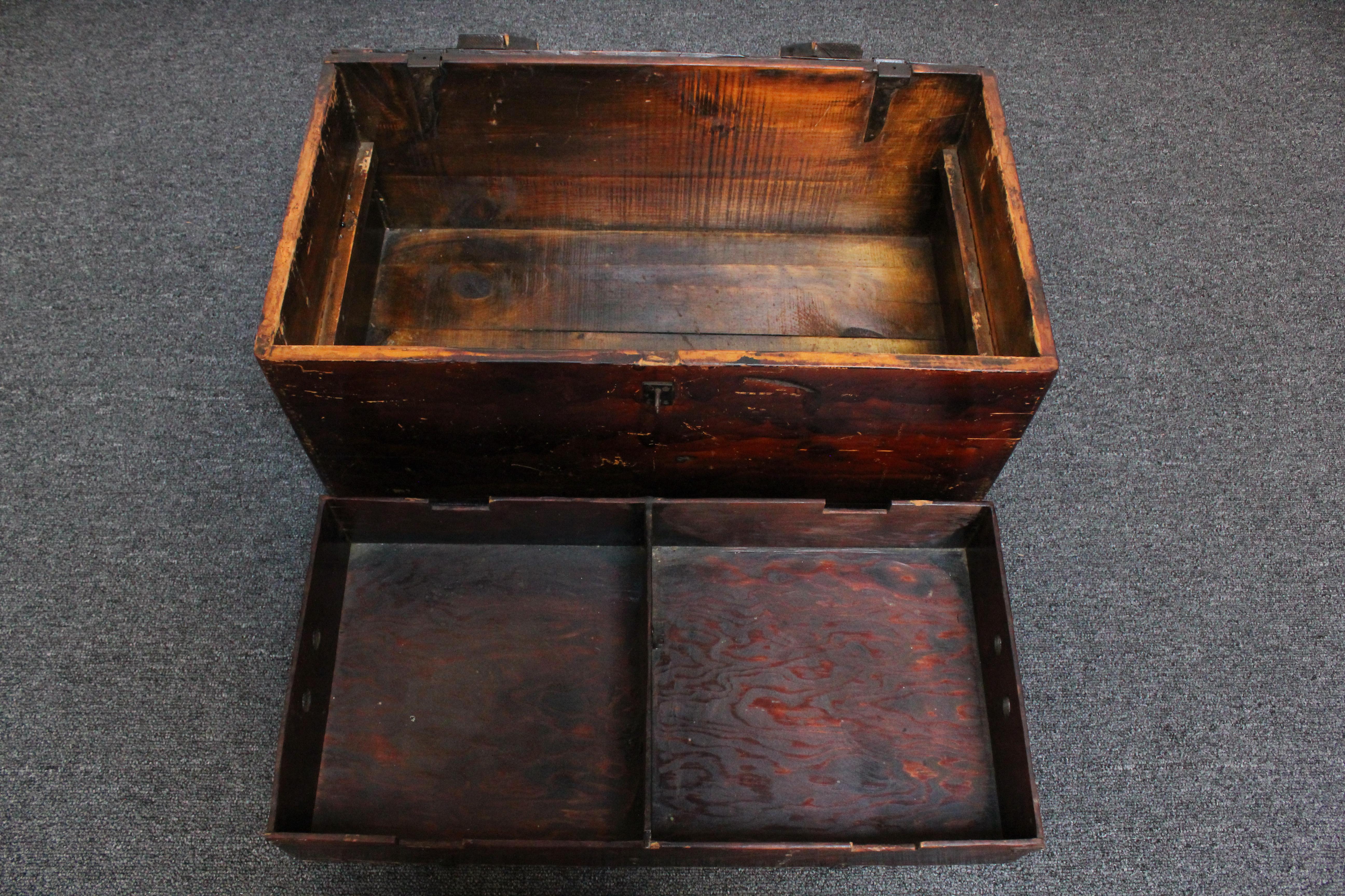 Early Colonial Stained Maple Handmade Travel Trunk / Chest with Hinged Top In Distressed Condition For Sale In Brooklyn, NY