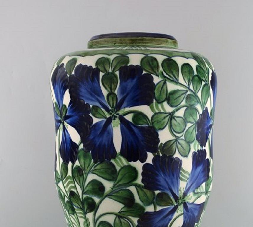 Art Nouveau Vaso colossale di allumina in faience, inizio XX secolo in vendita