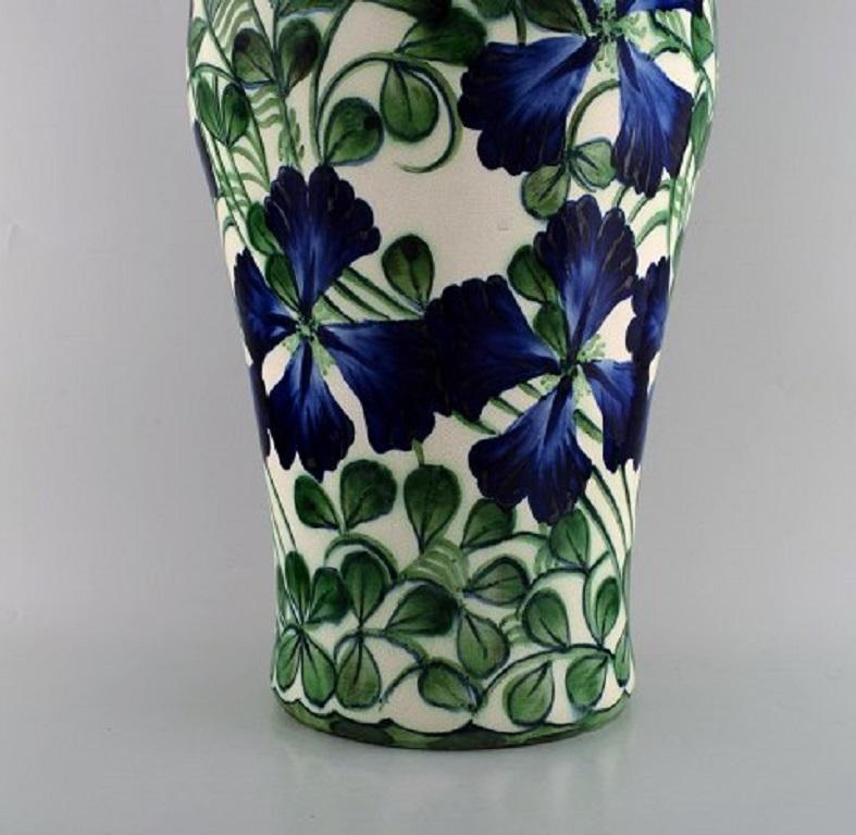 Danese Vaso colossale di allumina in faience, inizio XX secolo in vendita
