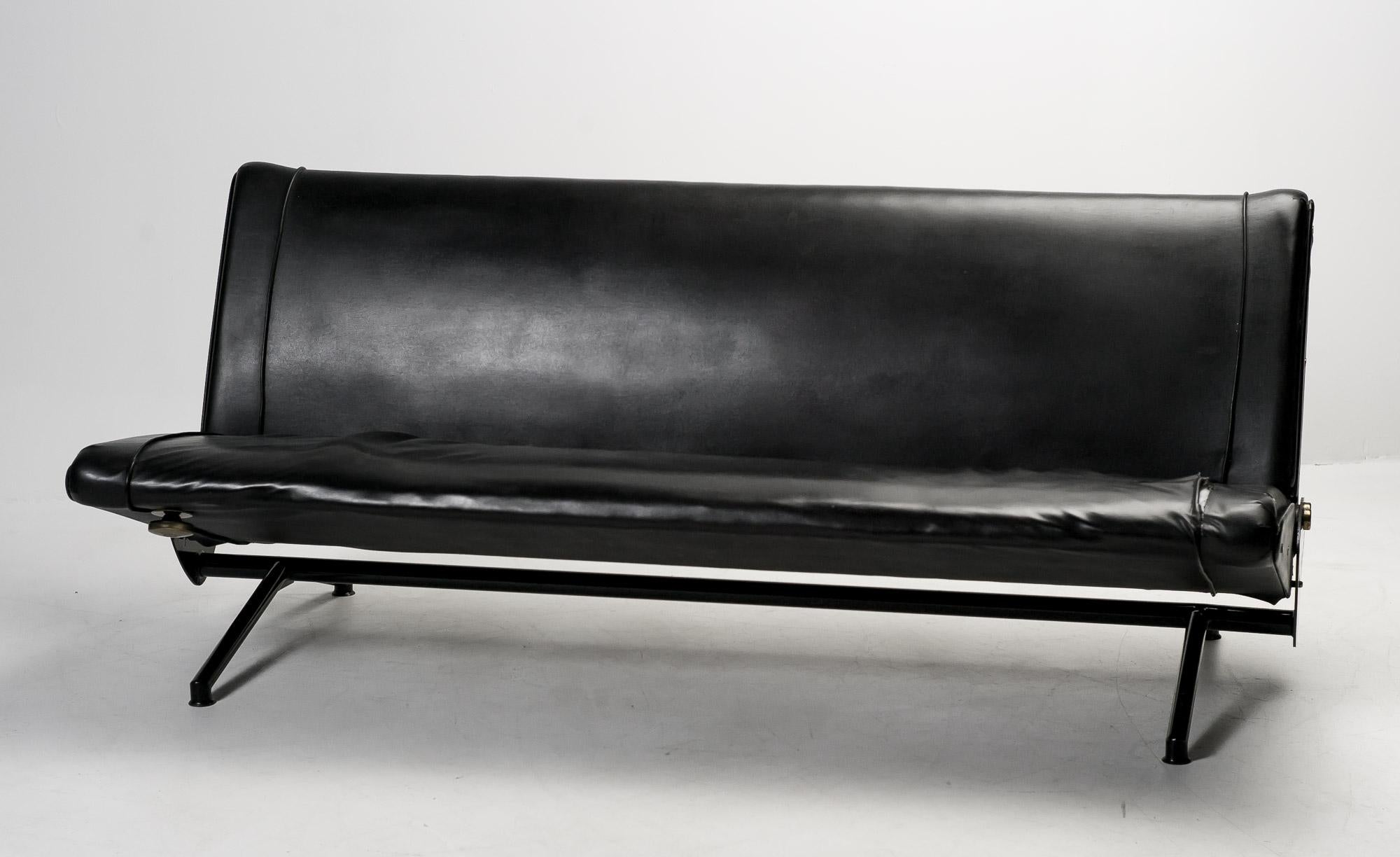 Steel Early D70 Sofa by Osvaldo Borsani for Tecno, Provenance Cees Braakman