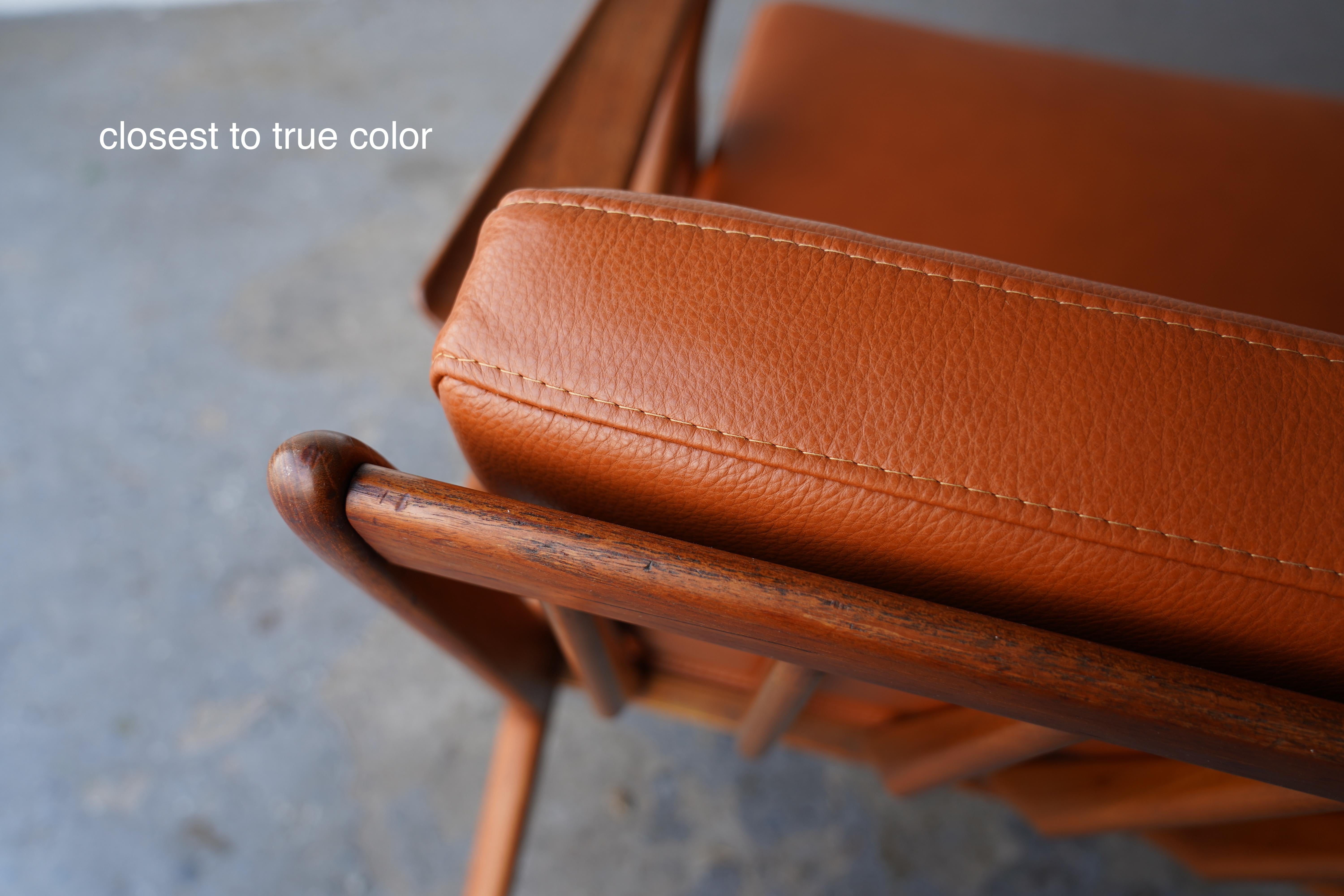 Pelle Poul Jensen, primo modello danese moderno  Sedia Z in teak con pelle italiana color cognac in vendita