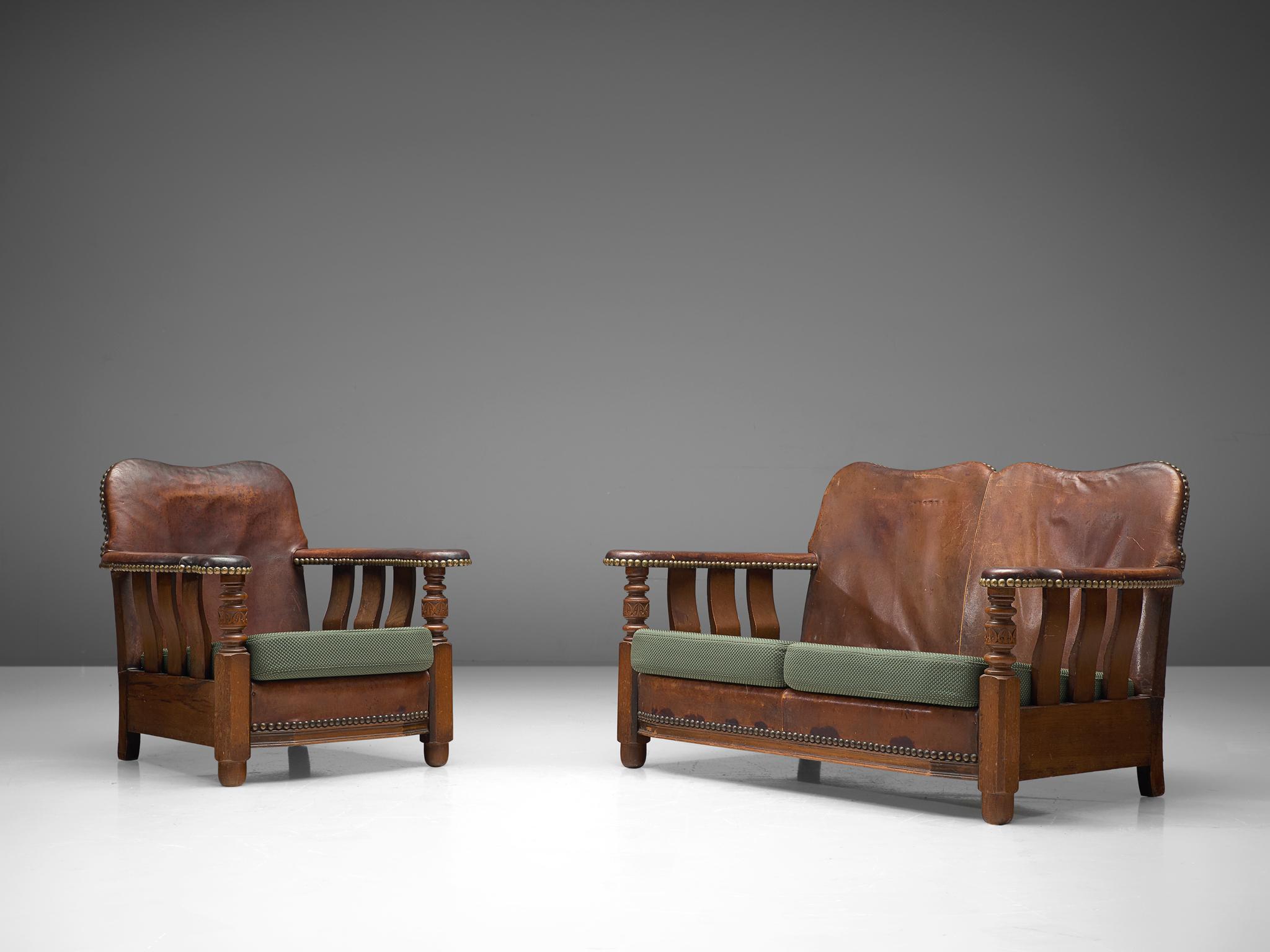 Frühes dänisches Sofa aus Leder und grüner Polsterung  im Angebot 2