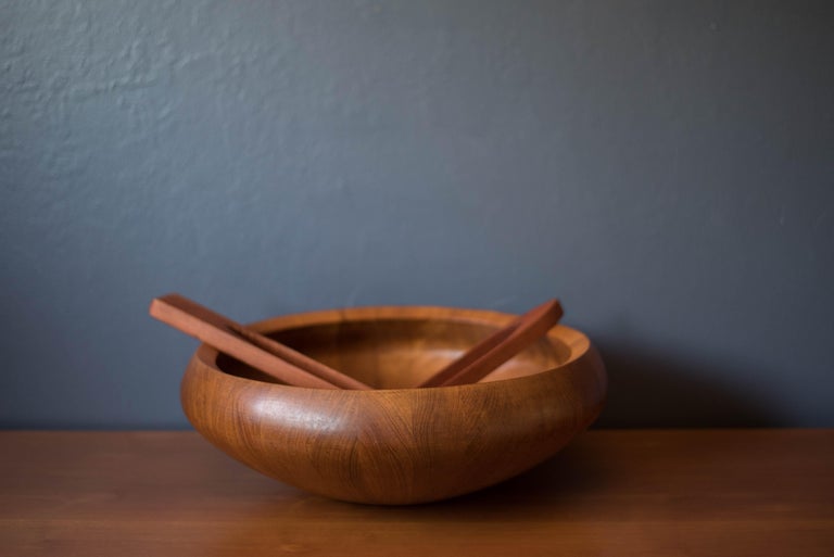Scandinavian Modern Early Danish Teak Centerpiece Serving Bowl by Jens H. Quistgaard for Dansk For Sale