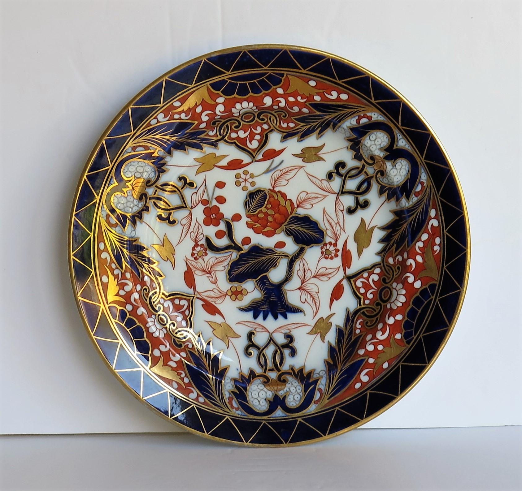 Chinoiserie Early Davenport Porcelain Plate in Imari King's Pattern 330, English, circa 1820