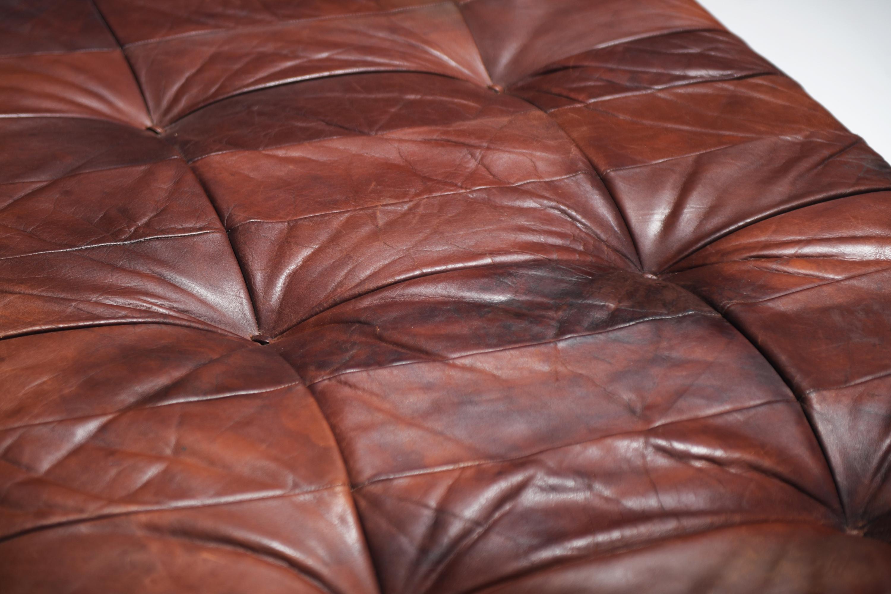 Leather Early Daybed DS-80 with patinated leather by Team De Sede for De Sede Swiss For Sale