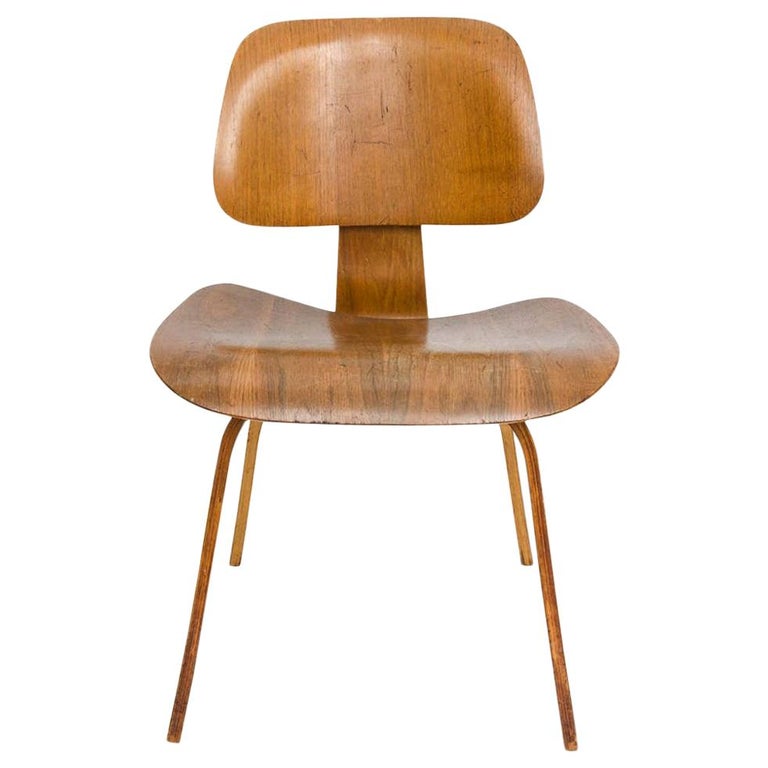 Early DCW Bent Plywood Chair by Charles Eames for Evans, 1940s For Sale