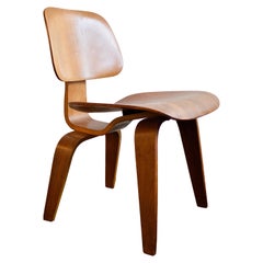 Early DCW Bent Plywood Chair by Charles Eames for Evans, 1940s