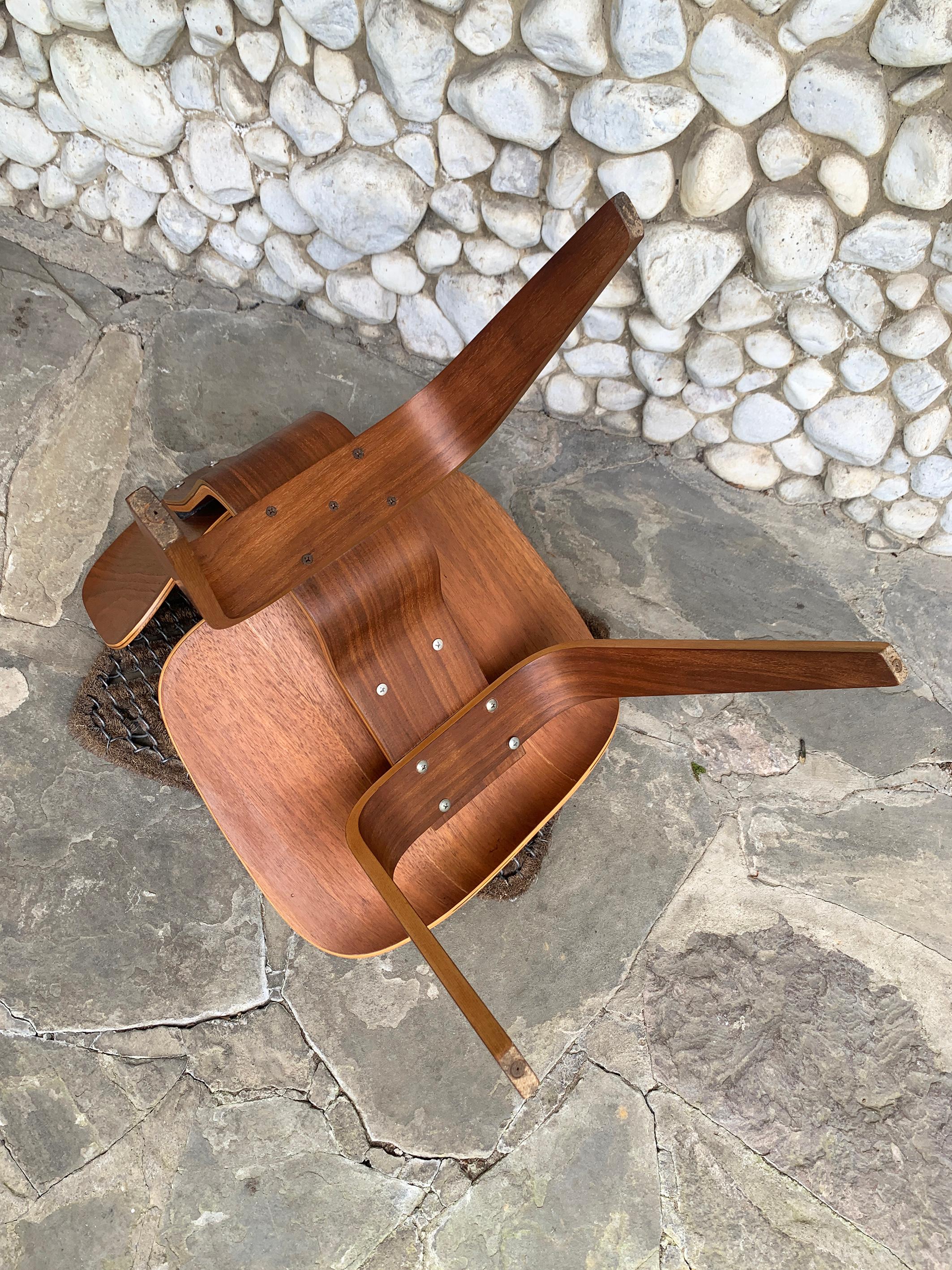 Early DCW Dining Chair in Walnut by Charles & Ray Eames, Herman Miller, 1950s 8